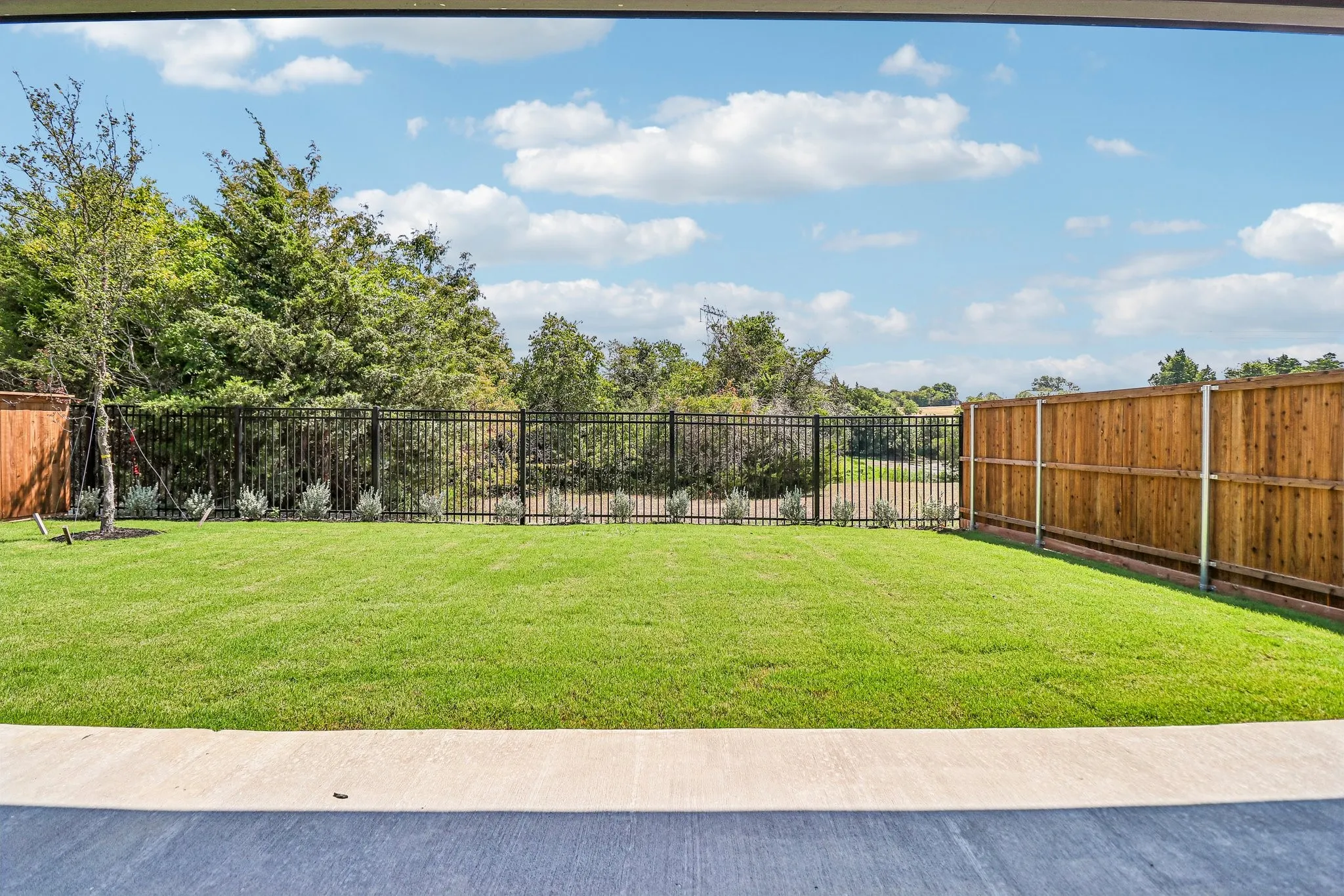 Single Family Residence For Sale in Collin County , 6340 Simone Avenue, Mc Kinney, Texas 75071, 4 Bedroom, 4 Bathroom, 2 Garage spaces, 3,504 Sqft, built in 2026, mls#21304415, Real Estate Agent in Mc Kinney, Homes For Sale in Collin county, Homes For Sale in Mc Kinney, Realtor in Mc Kinney Texas, Real Estate Brokerage Independent Realty Texas, Luminita Cordes Realtor