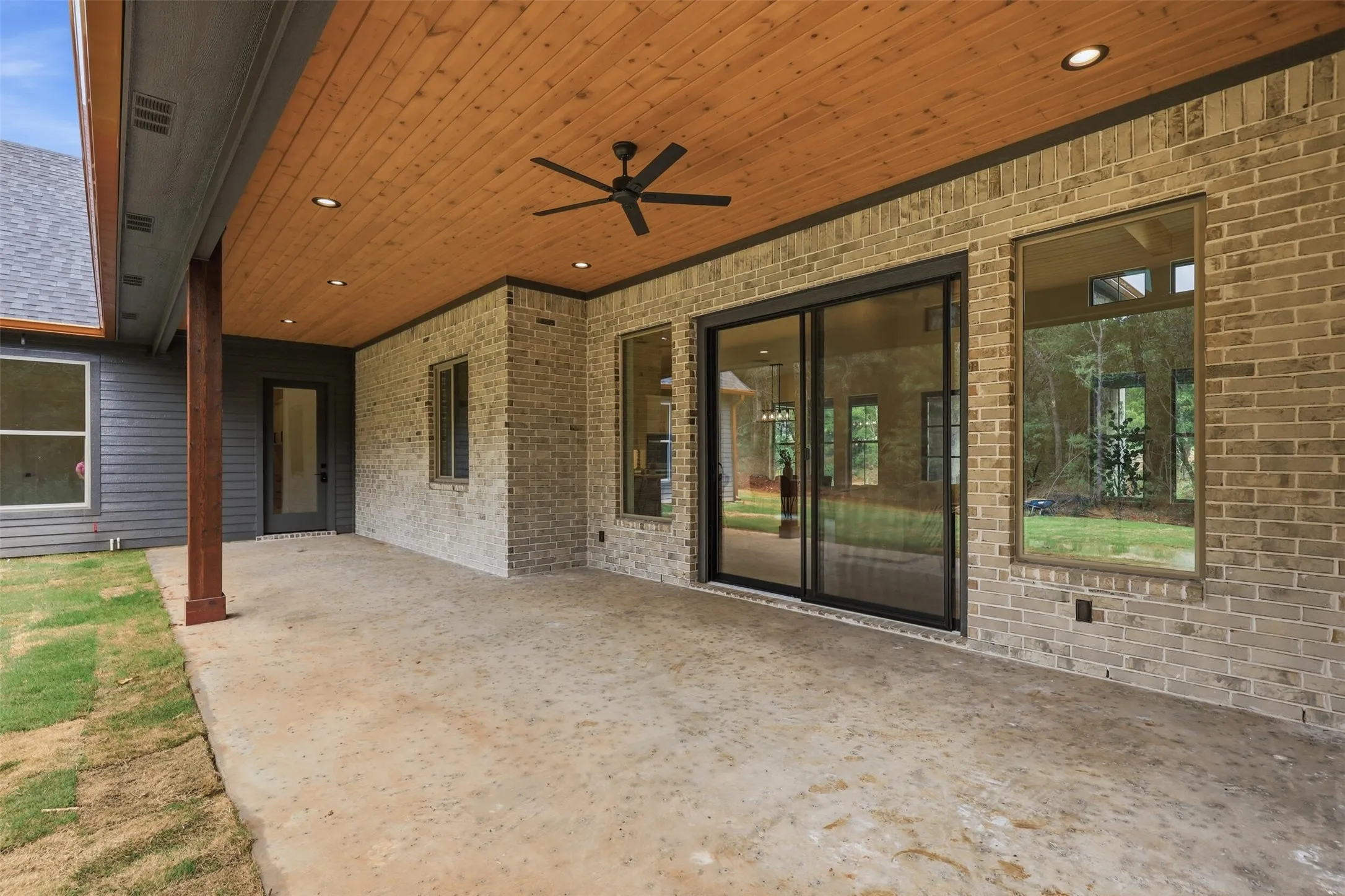 Single Family Residence For Sale in Hood County , 273 Martin Drive, Granbury, Texas 76049, 4 Bedroom, 4 Bathroom, 3 Garage spaces, 2,811 Sqft, built in 2026, mls#21306791, Real Estate Agent in Granbury, Homes For Sale in Hood county, Homes For Sale in Granbury, Realtor in Granbury Texas, Real Estate Brokerage Independent Realty Texas, Luminita Cordes Realtor