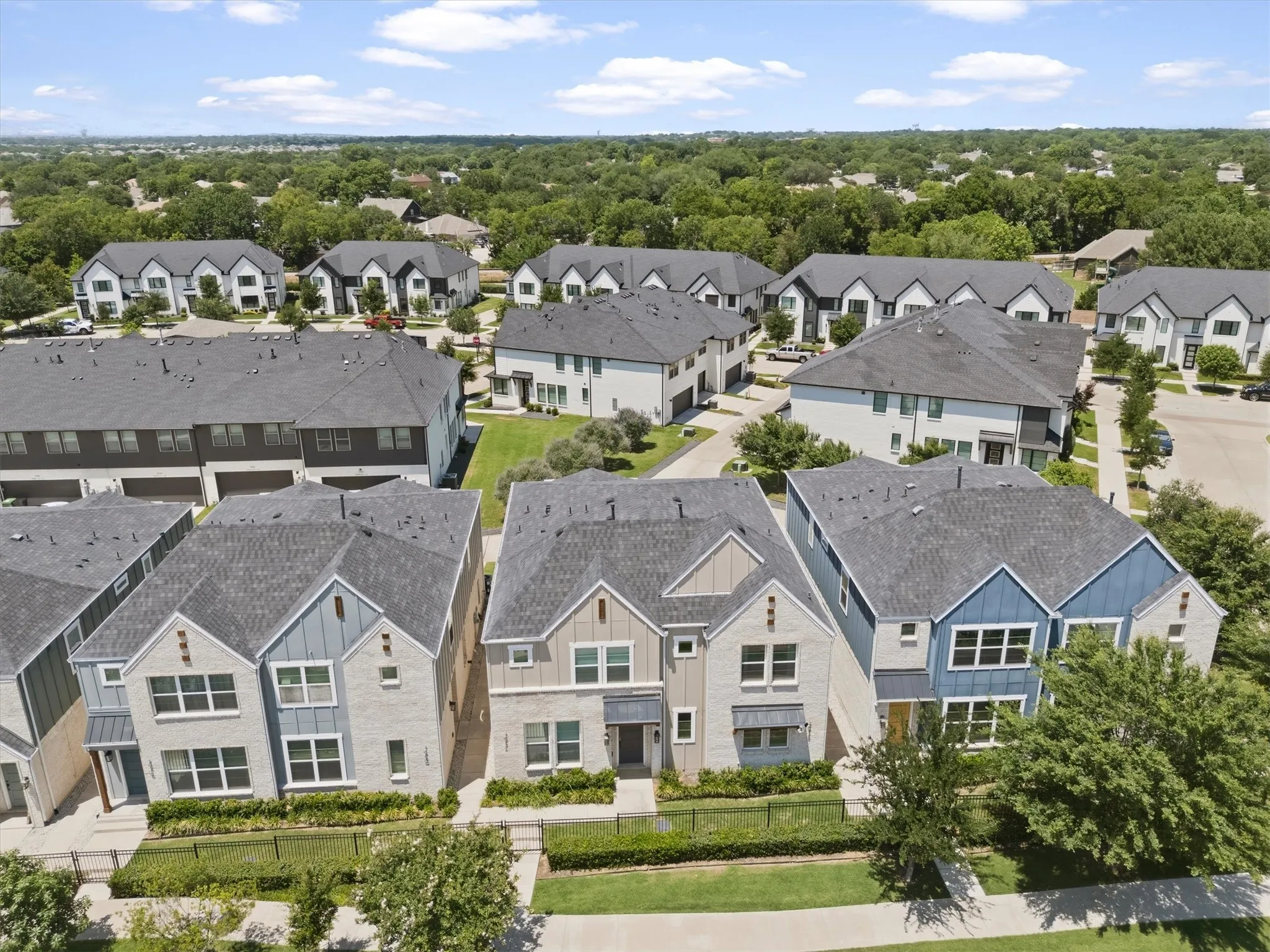 Townhouse For Rent in Tarrant County , 7688 Resting Mews, North Richland Hills, Texas 76182, 3 Bedroom, 3 Bathroom, 2 Garage spaces, 1,497 Sqft, built in 2020, mls#21307612, Real Estate Agent in North Richland Hills, Homes For Rent in Tarrant county, Homes For Rent in North Richland Hills, Realtor in North Richland Hills Texas, Real Estate Brokerage Independent Realty Texas, Luminita Cordes Realtor