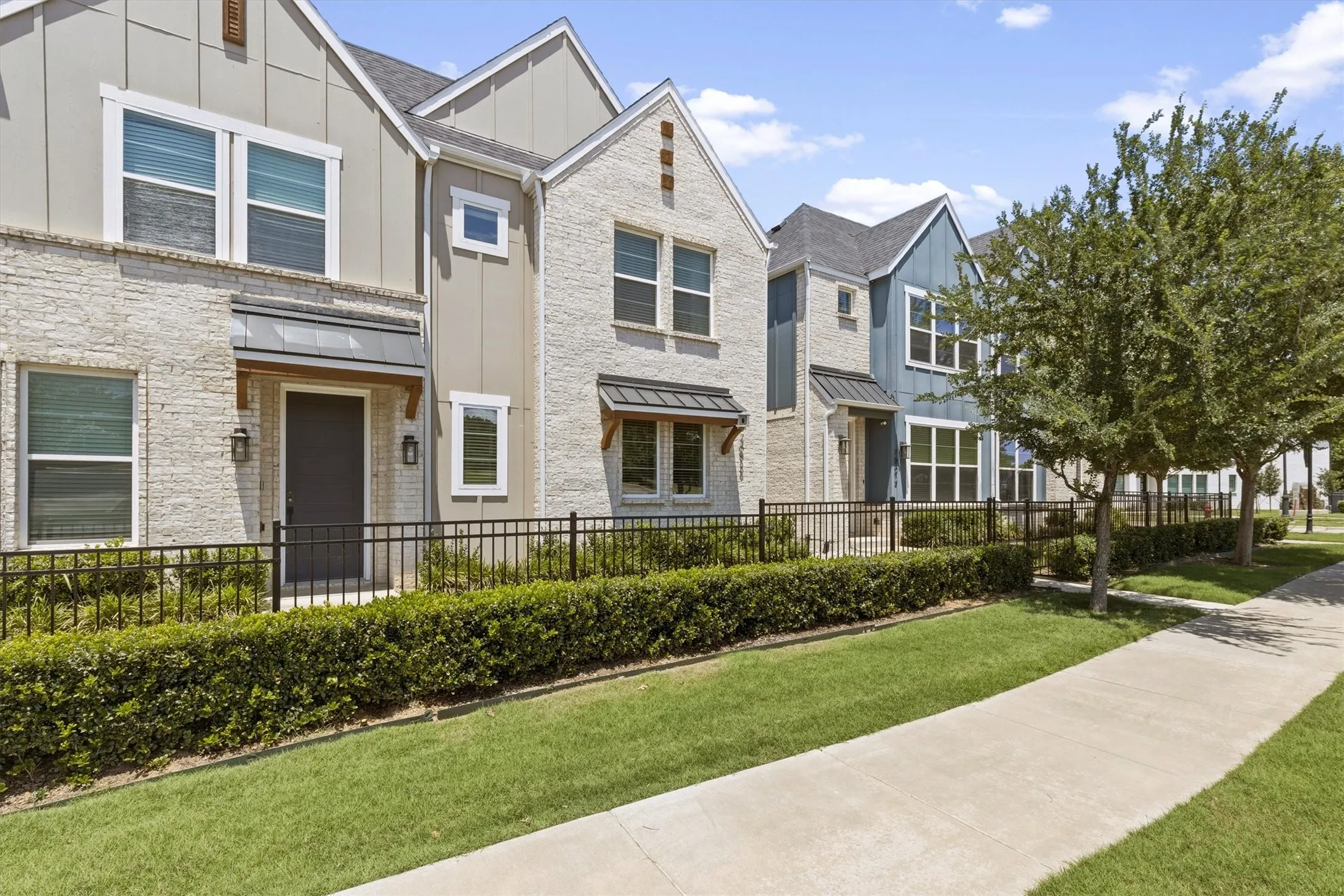 Townhouse For Rent in Tarrant County , 7688 Resting Mews, North Richland Hills, Texas 76182, 3 Bedroom, 3 Bathroom, 2 Garage spaces, 1,497 Sqft, built in 2020, mls#21307612, Real Estate Agent in North Richland Hills, Homes For Rent in Tarrant county, Homes For Rent in North Richland Hills, Realtor in North Richland Hills Texas, Real Estate Brokerage Independent Realty Texas, Luminita Cordes Realtor