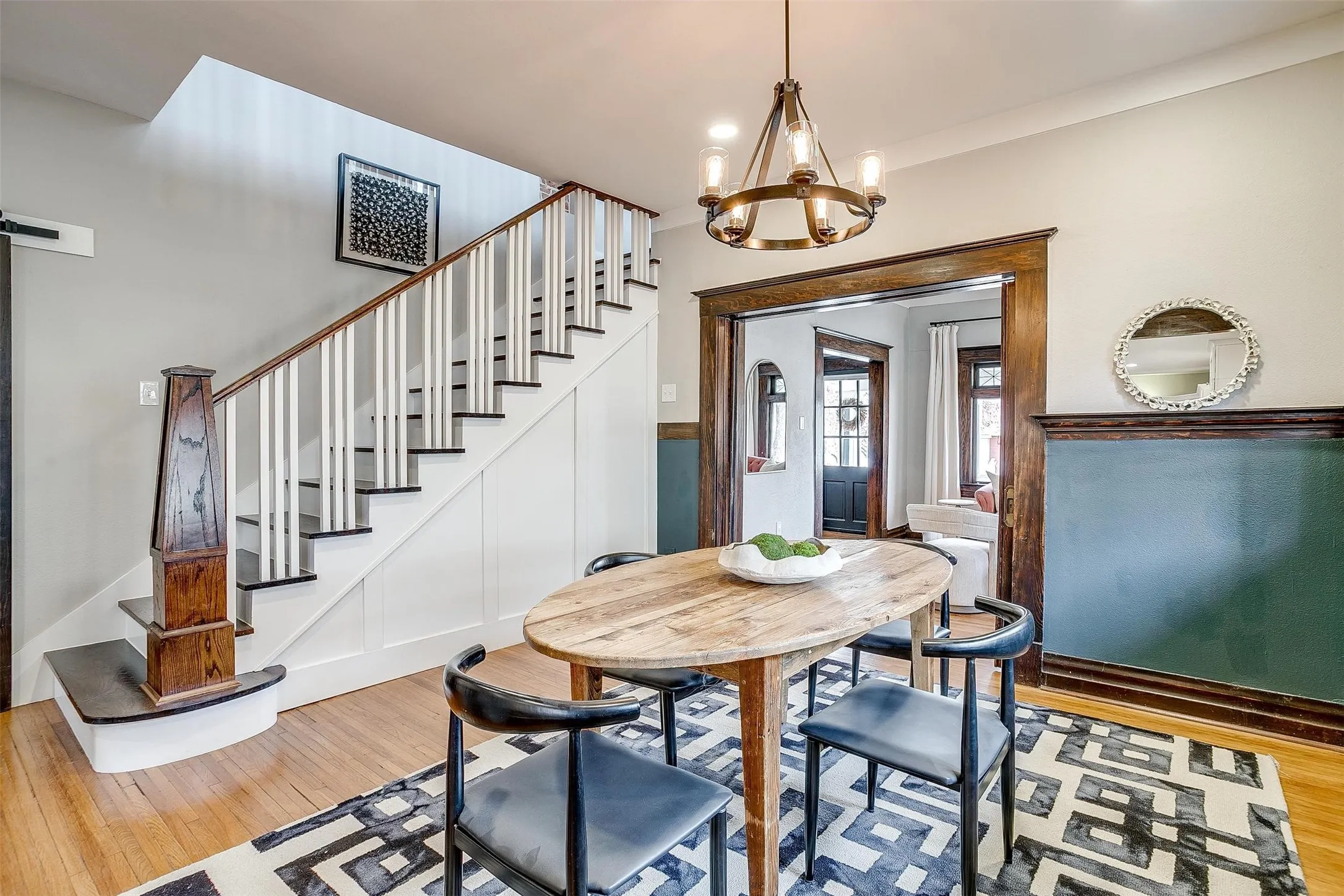Single Family Residence For Rent in Tarrant County , 1405 S Henderson Street, Fort Worth, Texas 76104, 4 Bedroom, 2 Bathroom, 1 Garage spaces, 1,998 Sqft, built in 1922, mls#21307822, Real Estate Agent in Fort Worth, Homes For Rent in Tarrant county, Homes For Rent in Fort Worth, Realtor in Fort Worth Texas, Real Estate Brokerage Independent Realty Texas, Luminita Cordes Realtor