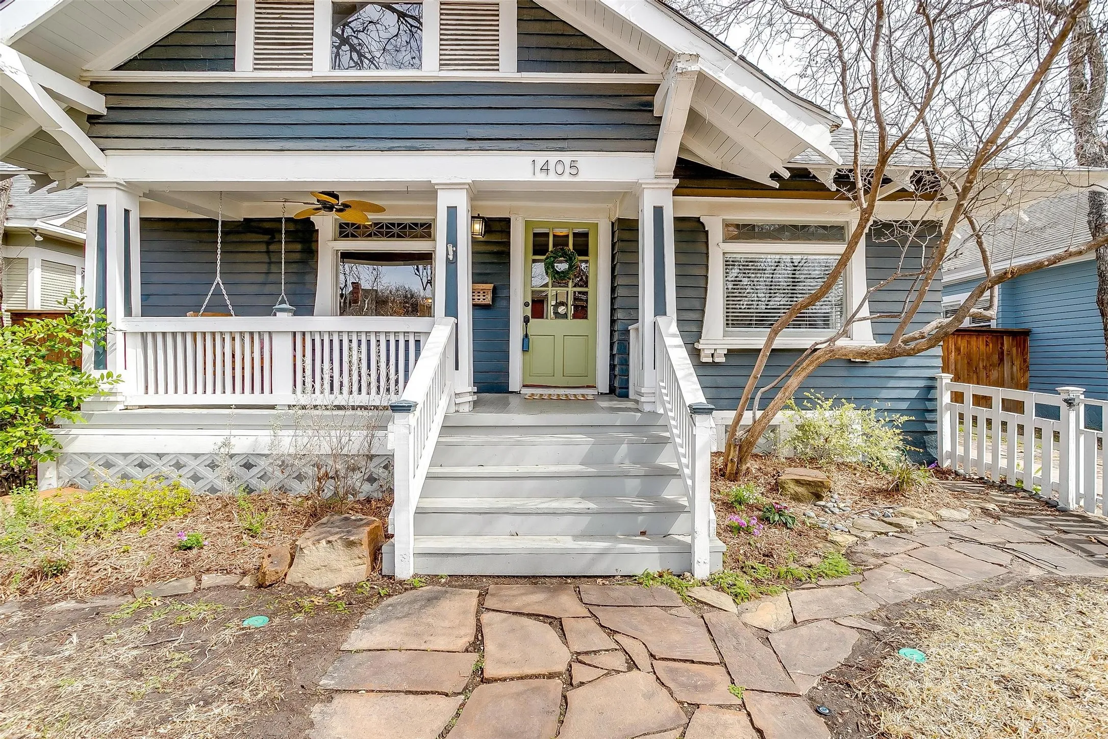 Single Family Residence For Rent in Tarrant County , 1405 S Henderson Street, Fort Worth, Texas 76104, 4 Bedroom, 2 Bathroom, 1 Garage spaces, 1,998 Sqft, built in 1922, mls#21307822, Real Estate Agent in Fort Worth, Homes For Rent in Tarrant county, Homes For Rent in Fort Worth, Realtor in Fort Worth Texas, Real Estate Brokerage Independent Realty Texas, Luminita Cordes Realtor