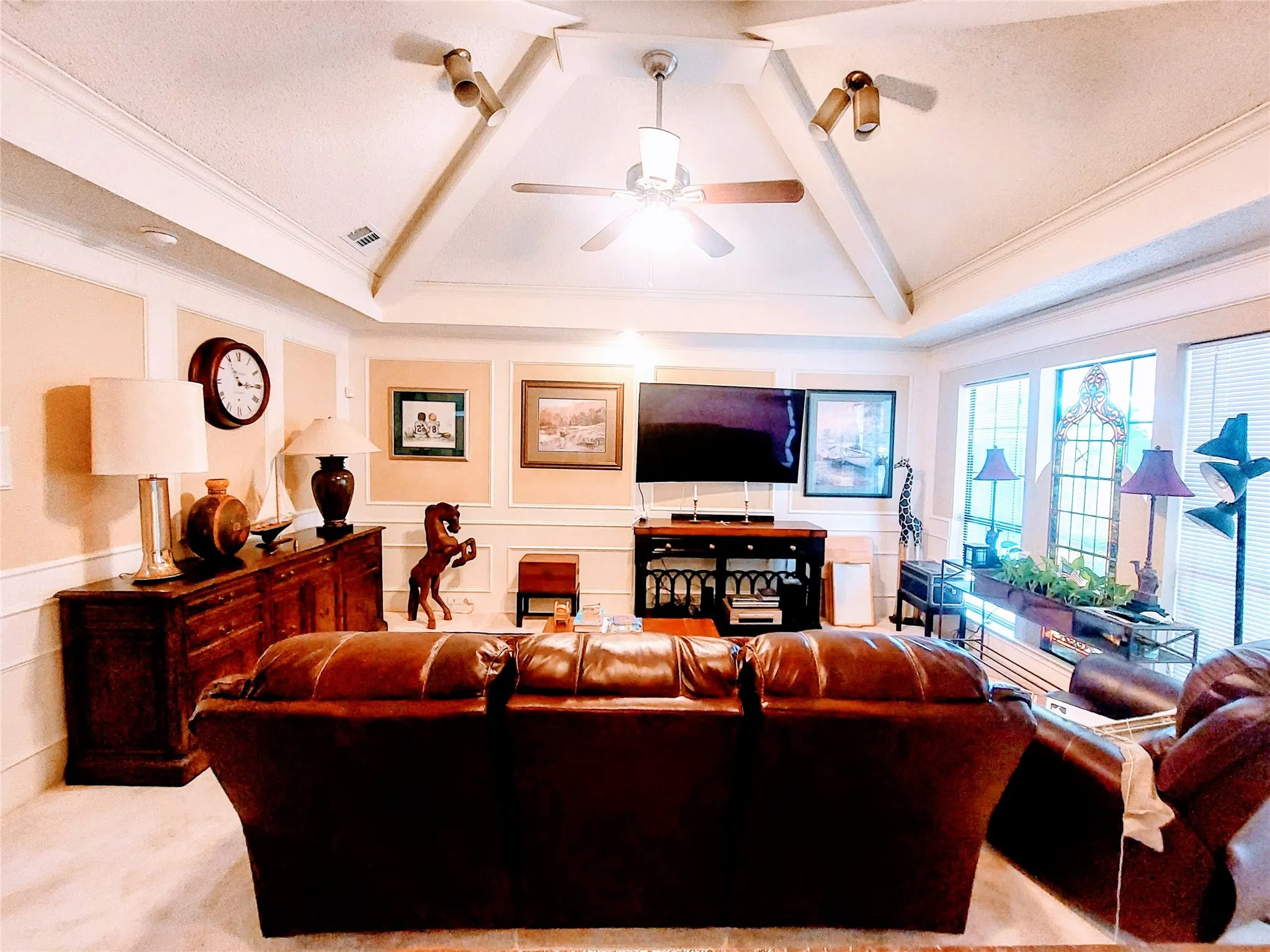 Single Family Residence For Sale in Collin County , 3633 Sailmaker Lane, Plano, Texas 75023, 3 Bedroom, 2 Bathroom, 2 Garage spaces, 2,079 Sqft, built in 1984, mls#21299691, Real Estate Agent in Plano, Homes For Sale in Collin county, Homes For Sale in Plano, Realtor in Plano Texas, Real Estate Brokerage Independent Realty Texas, Luminita Cordes Realtor