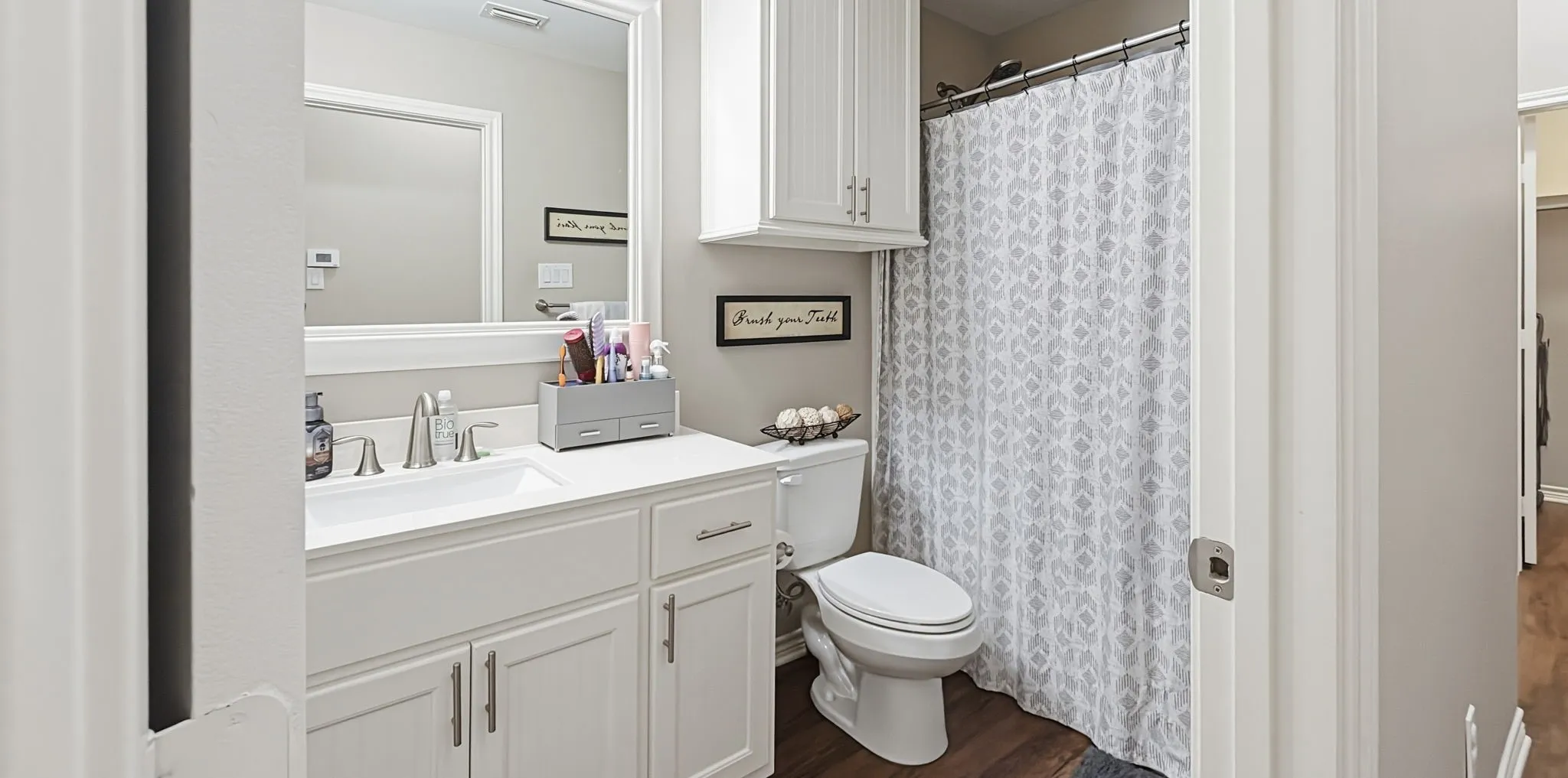 Single Family Residence For Sale in Kaufman County , 10657 County Road 213, Forney, Texas 75126, 6 Bedroom, 5 Bathroom, 5 Garage spaces, 4,247 Sqft, built in 2017, mls#21306934, Real Estate Agent in Forney, Homes For Sale in Kaufman county, Homes For Sale in Forney, Realtor in Forney Texas, Real Estate Brokerage Independent Realty Texas, Luminita Cordes Realtor