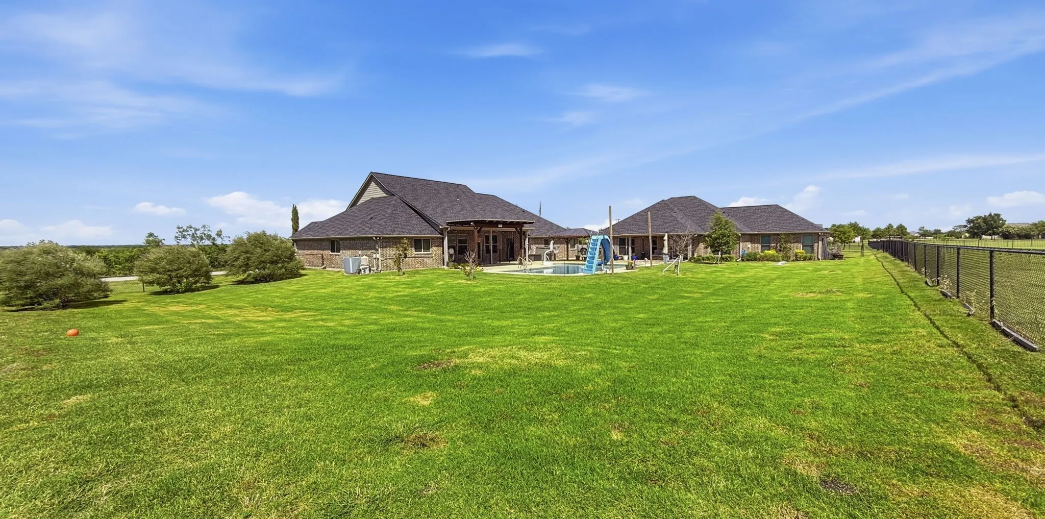 Single Family Residence For Sale in Kaufman County , 10657 County Road 213, Forney, Texas 75126, 6 Bedroom, 5 Bathroom, 5 Garage spaces, 4,247 Sqft, built in 2017, mls#21306934, Real Estate Agent in Forney, Homes For Sale in Kaufman county, Homes For Sale in Forney, Realtor in Forney Texas, Real Estate Brokerage Independent Realty Texas, Luminita Cordes Realtor