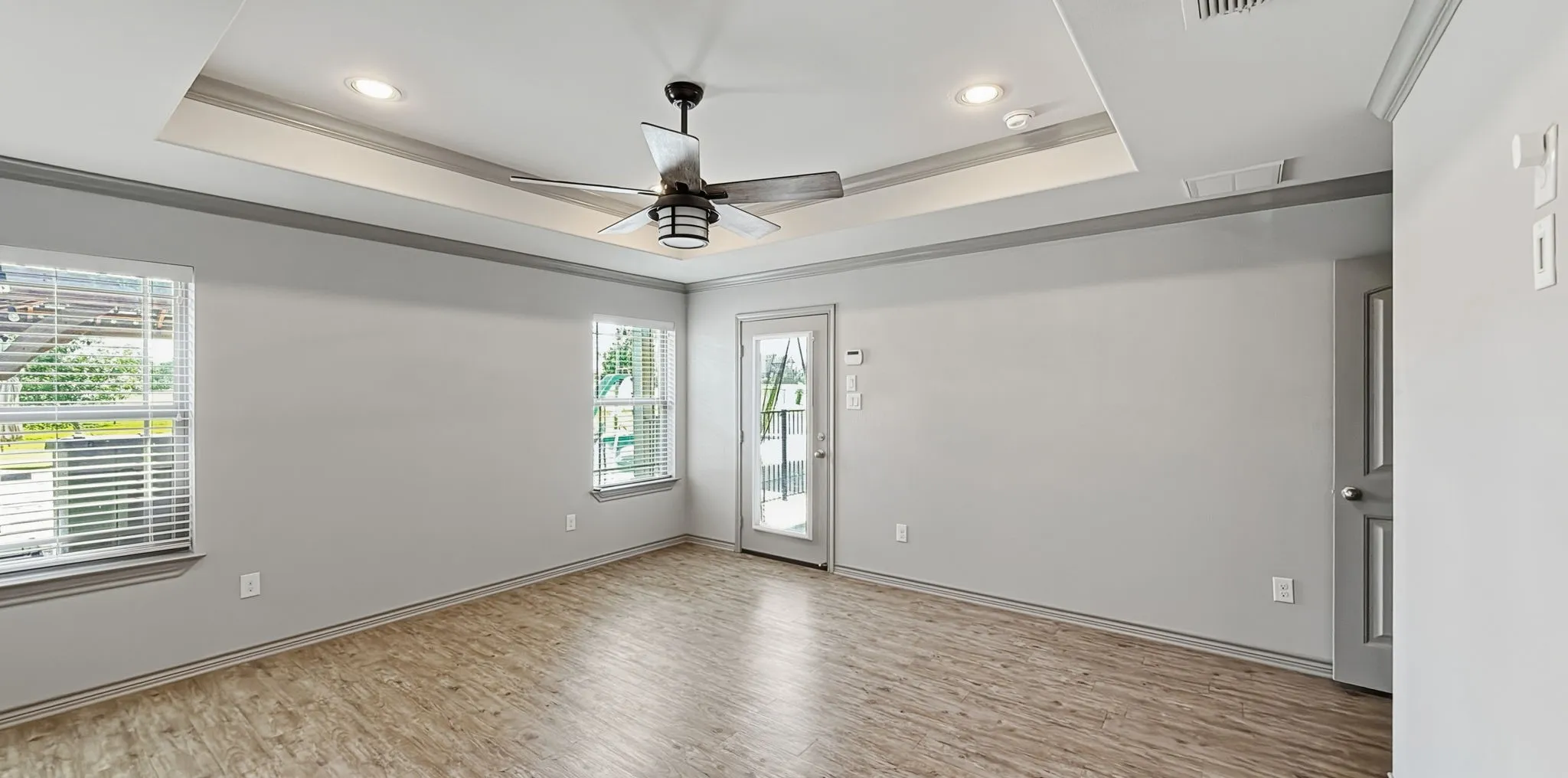 Single Family Residence For Sale in Kaufman County , 10657 County Road 213, Forney, Texas 75126, 6 Bedroom, 5 Bathroom, 5 Garage spaces, 4,247 Sqft, built in 2017, mls#21306934, Real Estate Agent in Forney, Homes For Sale in Kaufman county, Homes For Sale in Forney, Realtor in Forney Texas, Real Estate Brokerage Independent Realty Texas, Luminita Cordes Realtor
