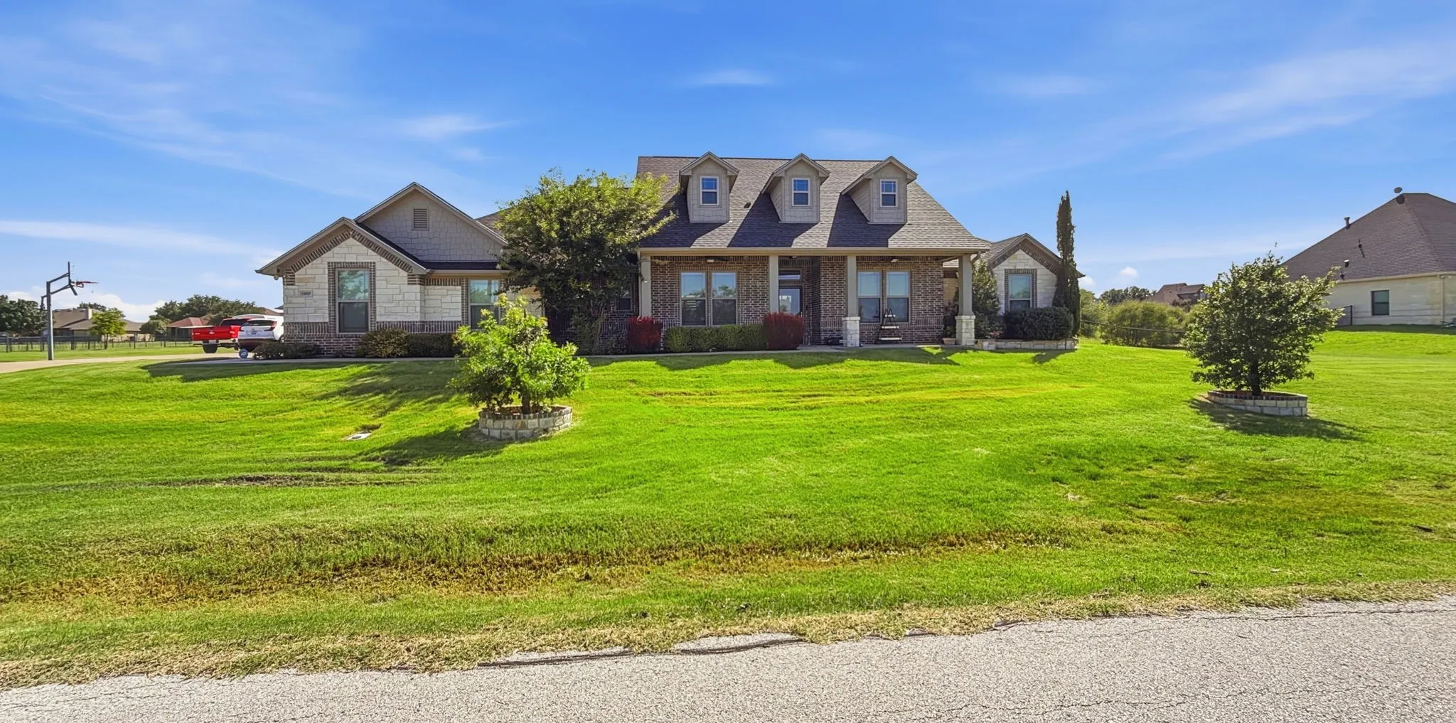 Single Family Residence For Sale in Kaufman County , 10657 County Road 213, Forney, Texas 75126, 6 Bedroom, 5 Bathroom, 5 Garage spaces, 4,247 Sqft, built in 2017, mls#21306934, Real Estate Agent in Forney, Homes For Sale in Kaufman county, Homes For Sale in Forney, Realtor in Forney Texas, Real Estate Brokerage Independent Realty Texas, Luminita Cordes Realtor