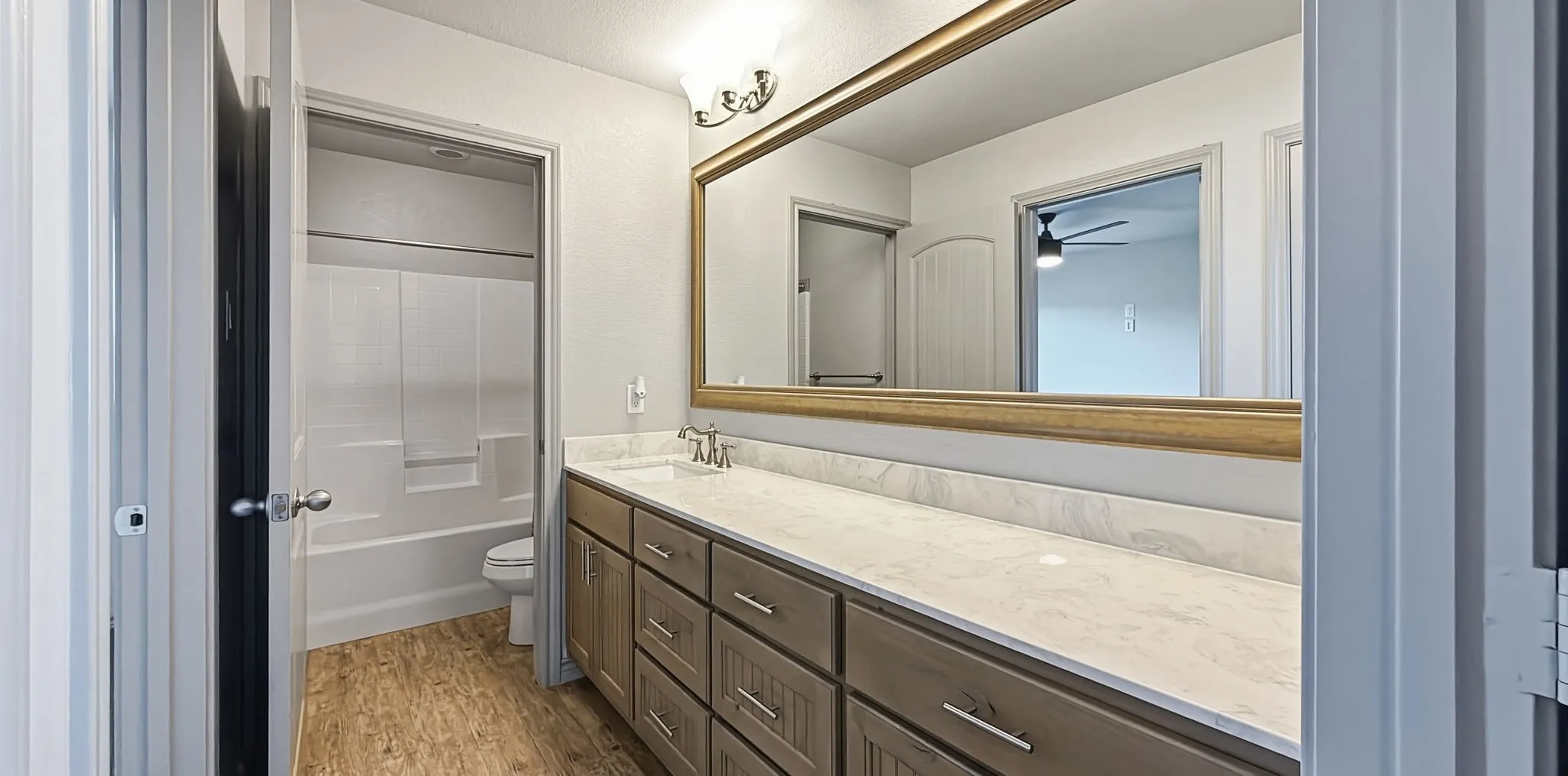 Single Family Residence For Sale in Kaufman County , 10657 County Road 213, Forney, Texas 75126, 6 Bedroom, 5 Bathroom, 5 Garage spaces, 4,247 Sqft, built in 2017, mls#21306934, Real Estate Agent in Forney, Homes For Sale in Kaufman county, Homes For Sale in Forney, Realtor in Forney Texas, Real Estate Brokerage Independent Realty Texas, Luminita Cordes Realtor