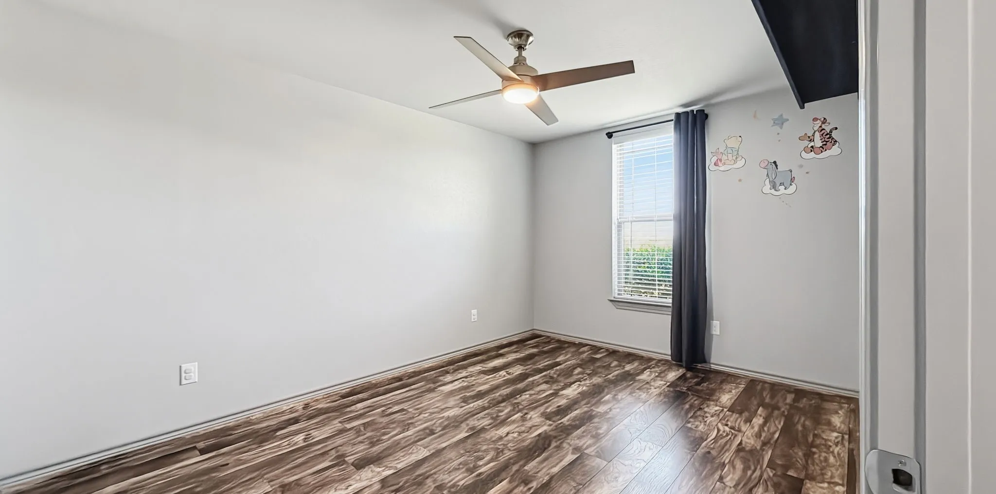 Single Family Residence For Sale in Kaufman County , 10657 County Road 213, Forney, Texas 75126, 6 Bedroom, 5 Bathroom, 5 Garage spaces, 4,247 Sqft, built in 2017, mls#21306934, Real Estate Agent in Forney, Homes For Sale in Kaufman county, Homes For Sale in Forney, Realtor in Forney Texas, Real Estate Brokerage Independent Realty Texas, Luminita Cordes Realtor