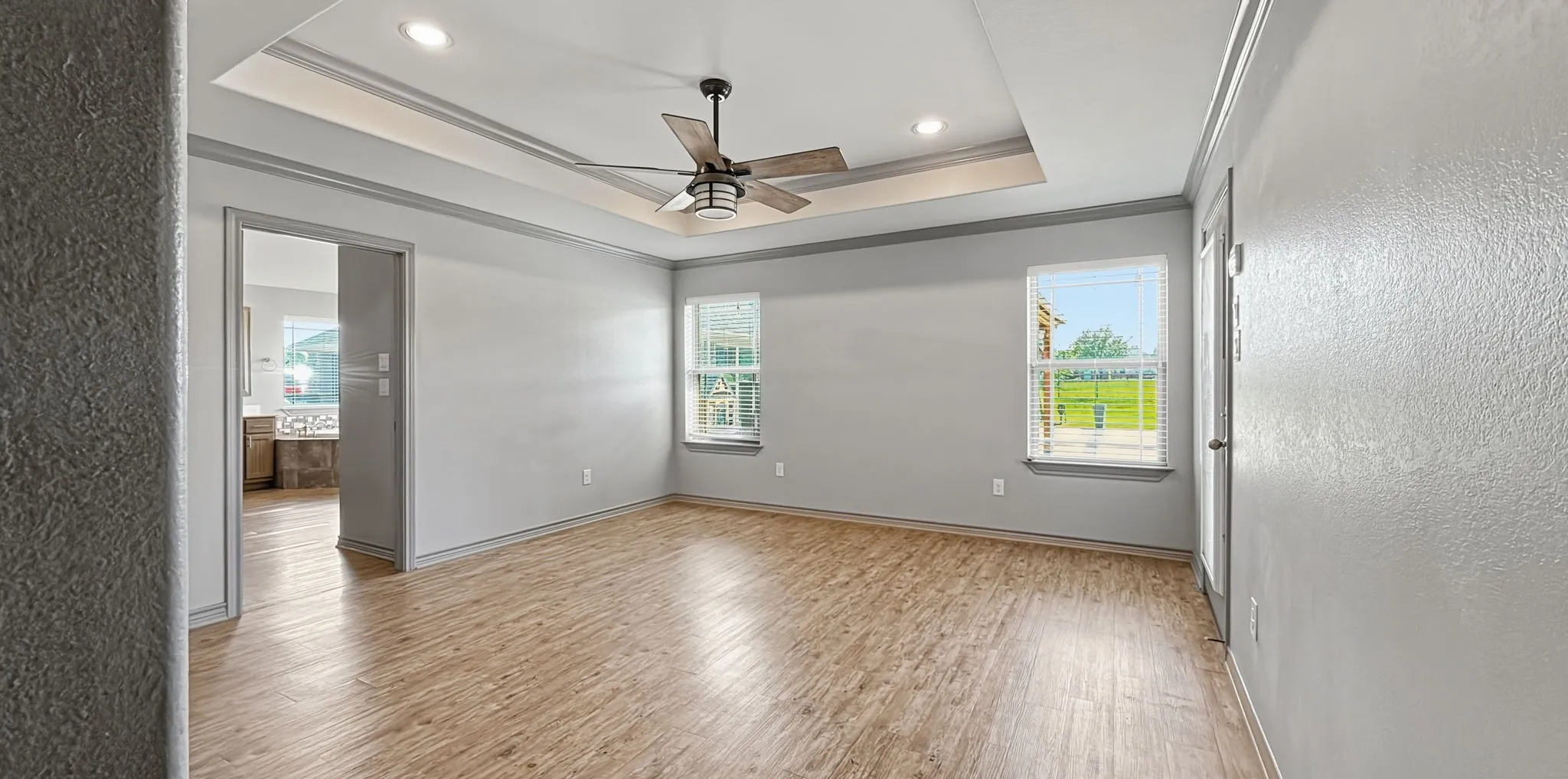 Single Family Residence For Sale in Kaufman County , 10657 County Road 213, Forney, Texas 75126, 6 Bedroom, 5 Bathroom, 5 Garage spaces, 4,247 Sqft, built in 2017, mls#21306934, Real Estate Agent in Forney, Homes For Sale in Kaufman county, Homes For Sale in Forney, Realtor in Forney Texas, Real Estate Brokerage Independent Realty Texas, Luminita Cordes Realtor