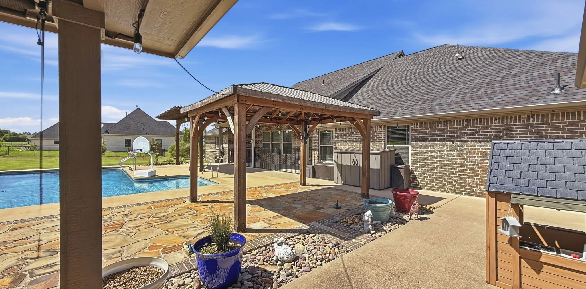 Single Family Residence For Sale in Kaufman County , 10657 County Road 213, Forney, Texas 75126, 6 Bedroom, 5 Bathroom, 5 Garage spaces, 4,247 Sqft, built in 2017, mls#21306934, Real Estate Agent in Forney, Homes For Sale in Kaufman county, Homes For Sale in Forney, Realtor in Forney Texas, Real Estate Brokerage Independent Realty Texas, Luminita Cordes Realtor