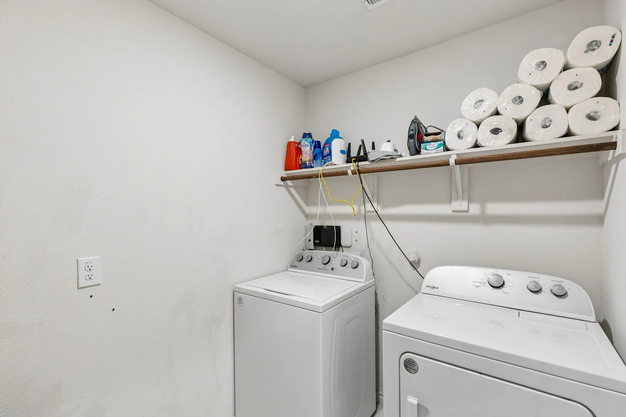 Single Family Residence For Rent in Hunt County , 230 Mockingbird Way, Caddo Mills, Texas 75135, 4 Bedroom, 2 Bathroom, 2 Garage spaces, 1,801 Sqft, built in 2022, mls#21279342, Real Estate Agent in Caddo Mills, Homes For Rent in Hunt county, Homes For Rent in Caddo Mills, Realtor in Caddo Mills Texas, Real Estate Brokerage Independent Realty Texas, Luminita Cordes Realtor