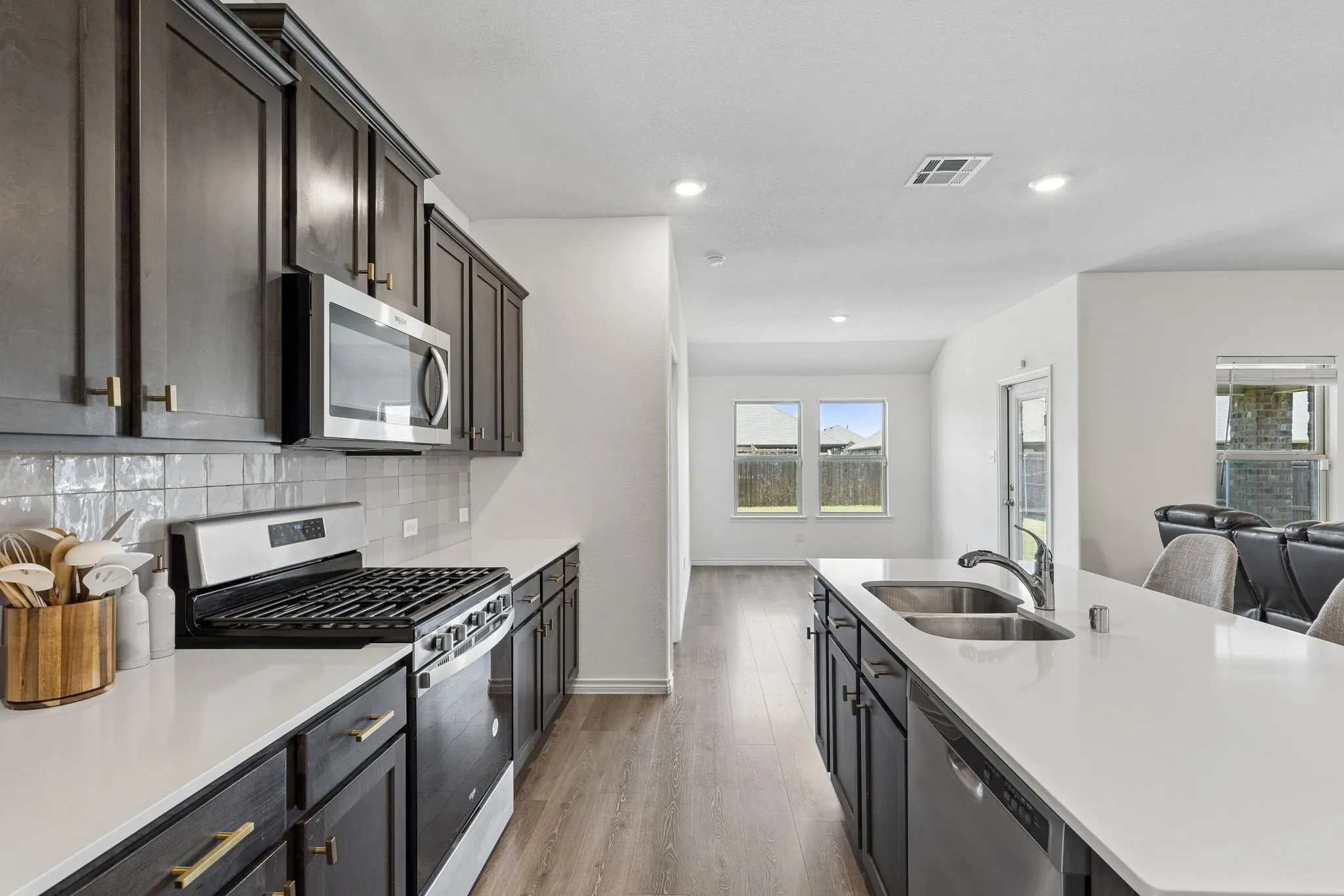 Single Family Residence For Rent in Hunt County , 230 Mockingbird Way, Caddo Mills, Texas 75135, 4 Bedroom, 2 Bathroom, 2 Garage spaces, 1,801 Sqft, built in 2022, mls#21279342, Real Estate Agent in Caddo Mills, Homes For Rent in Hunt county, Homes For Rent in Caddo Mills, Realtor in Caddo Mills Texas, Real Estate Brokerage Independent Realty Texas, Luminita Cordes Realtor