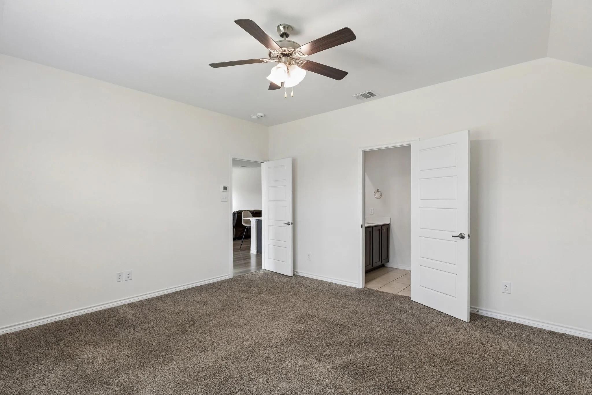 Single Family Residence For Rent in Hunt County , 230 Mockingbird Way, Caddo Mills, Texas 75135, 4 Bedroom, 2 Bathroom, 2 Garage spaces, 1,801 Sqft, built in 2022, mls#21279342, Real Estate Agent in Caddo Mills, Homes For Rent in Hunt county, Homes For Rent in Caddo Mills, Realtor in Caddo Mills Texas, Real Estate Brokerage Independent Realty Texas, Luminita Cordes Realtor