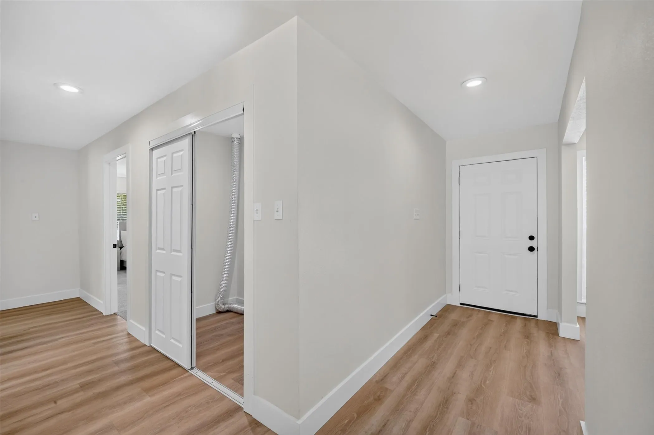 Single Family Residence For Sale in Grayson County , 372 Tooley Street, Van Alstyne, Texas 75495, 4 Bedrooms, 3 Bathrooms, Garage spaces, 2,077 Sqft, built in 1965, Price $300,000, mls#21307179, Real Estate Agent in Van Alstyne, Homes For Sale in Grayson county, Homes For Sale in Van Alstyne, Realtor in Van Alstyne Texas, Real Estate Brokerage Independent Realty Texas, Luminita Cordes Realtor