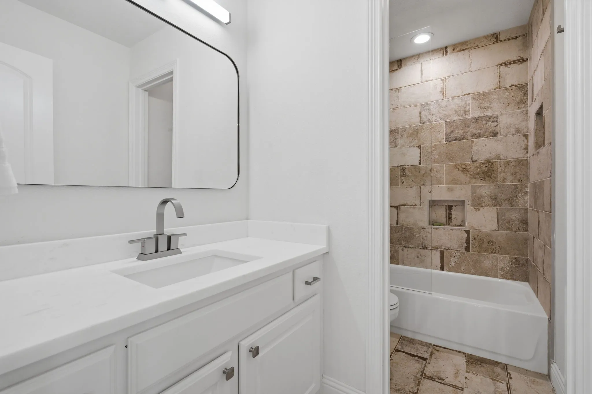 Upstairs full bath