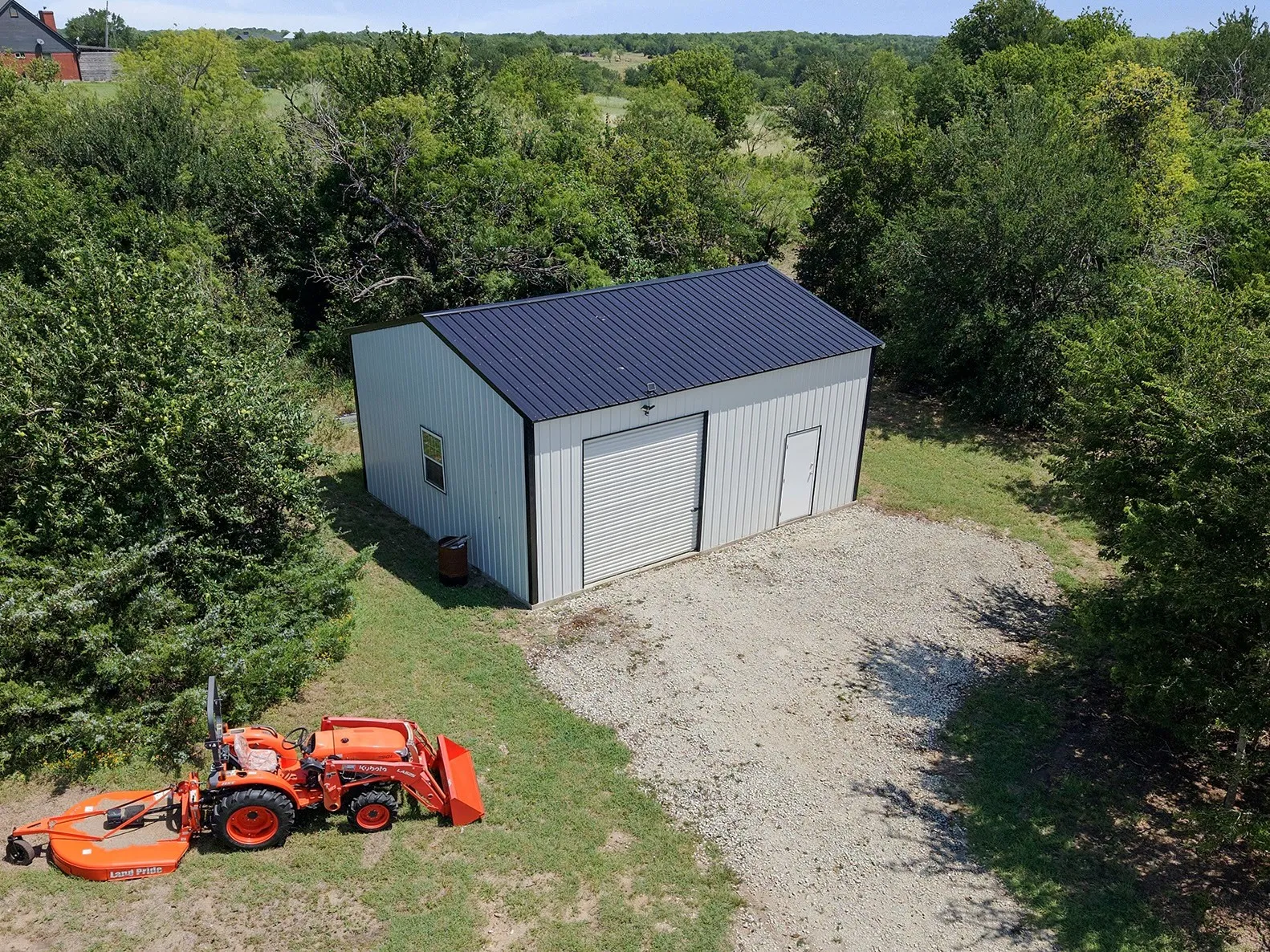 Garage/Workshop