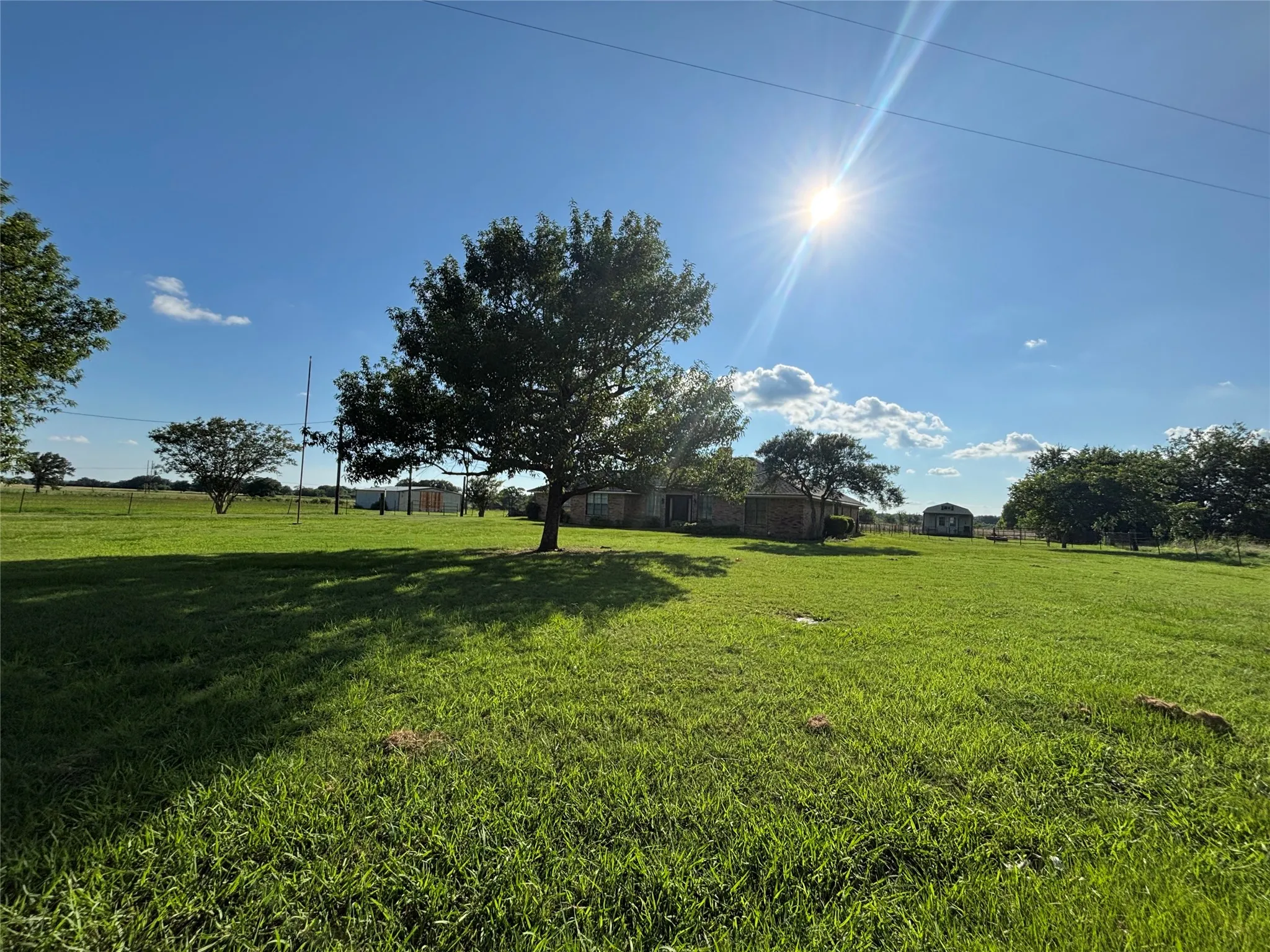 Farm For Sale in Kaufman County , 9926 COUNTY ROAD 155A, Kaufman, Texas 75142, 3 Bedrooms, 3 Bathrooms, 2 Garage spaces, 3,226 Sqft, built in 1990, Price $599,000, mls#21305872, Real Estate Agent in Kaufman, Homes For Sale in Kaufman county, Homes For Sale in Kaufman, Realtor in Kaufman Texas, Real Estate Brokerage Independent Realty Texas, Luminita Cordes Realtor