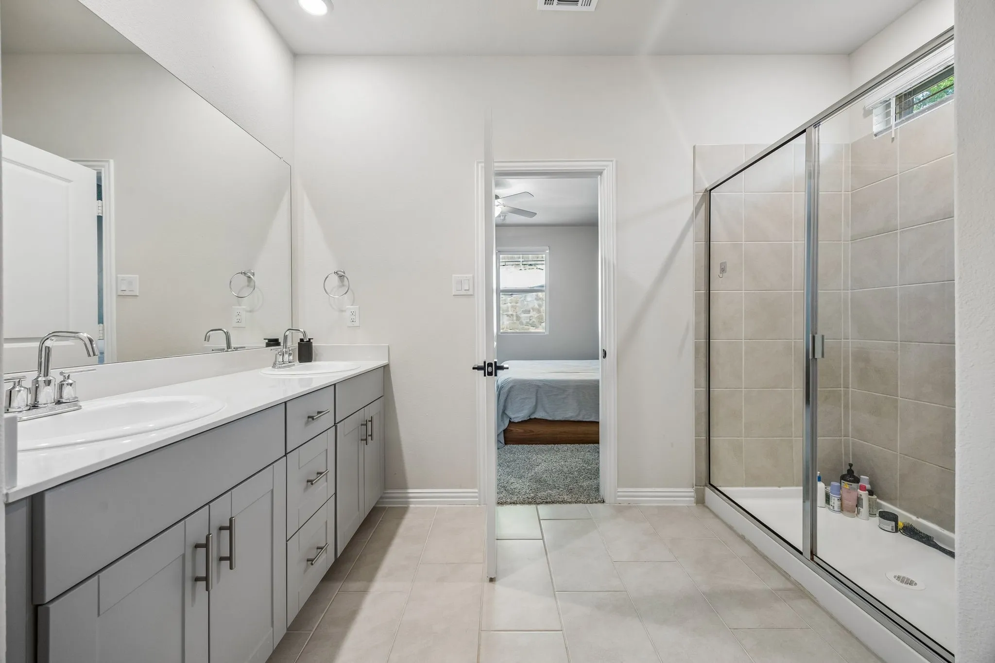 Single Family Residence For Sale in Collin County , 1523 Kirkdale Drive, Melissa, Texas 75454, 4 Bedrooms, 3 Bathrooms, 3 Garage spaces, 2,829 Sqft, built in 2022, Price $599,000, mls#21297493, Real Estate Agent in Melissa, Homes For Sale in Collin county, Homes For Sale in Melissa, Realtor in Melissa Texas, Real Estate Brokerage Independent Realty Texas, Luminita Cordes Realtor