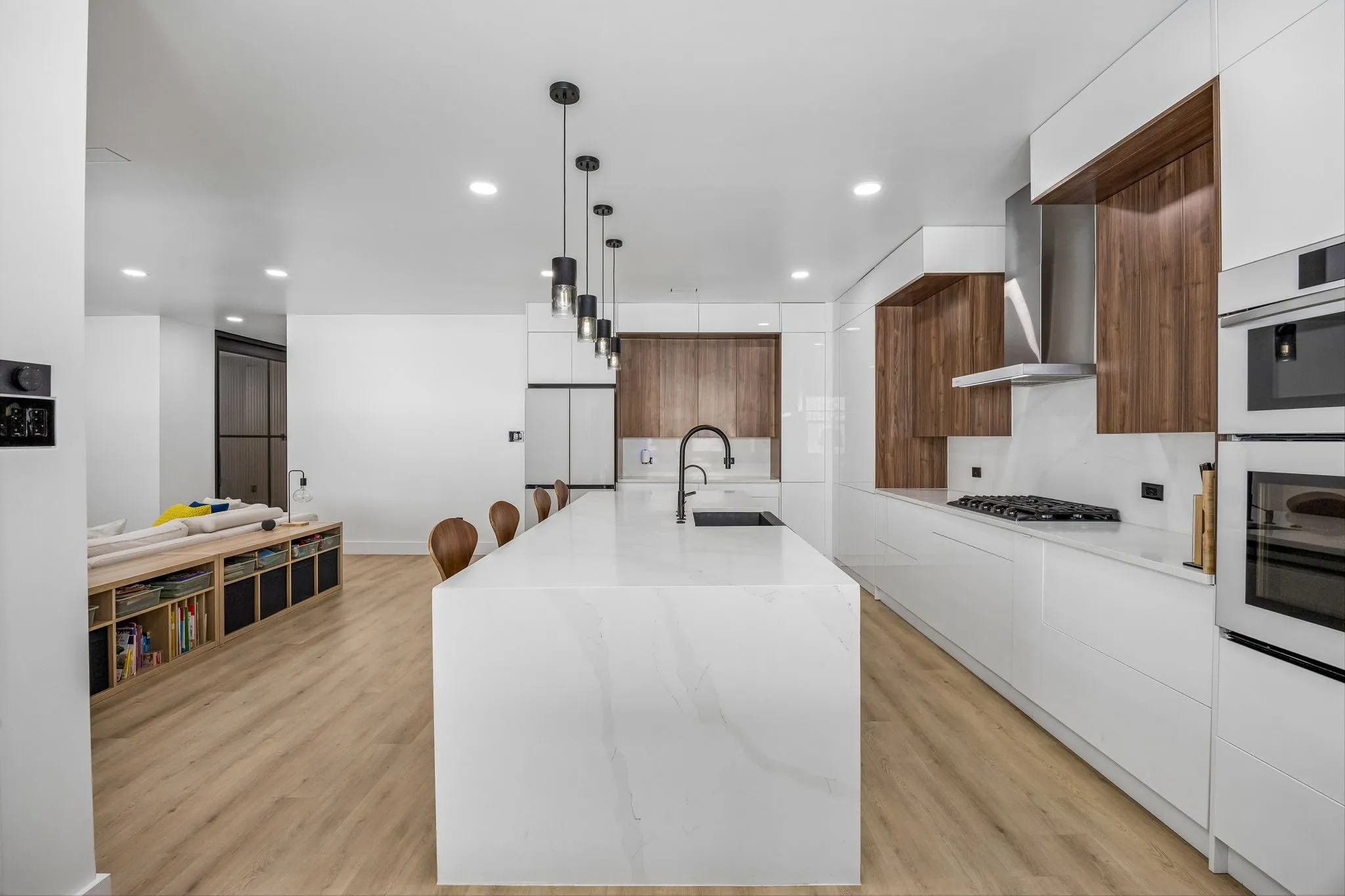 Single Family Residence For Sale in Collin County , 1523 Kirkdale Drive, Melissa, Texas 75454, 4 Bedrooms, 3 Bathrooms, 3 Garage spaces, 2,829 Sqft, built in 2022, Price $599,000, mls#21297493, Real Estate Agent in Melissa, Homes For Sale in Collin county, Homes For Sale in Melissa, Realtor in Melissa Texas, Real Estate Brokerage Independent Realty Texas, Luminita Cordes Realtor