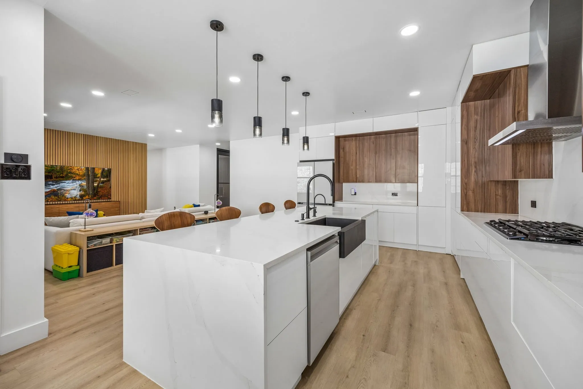 Single Family Residence For Sale in Collin County , 1523 Kirkdale Drive, Melissa, Texas 75454, 4 Bedrooms, 3 Bathrooms, 3 Garage spaces, 2,829 Sqft, built in 2022, Price $599,000, mls#21297493, Real Estate Agent in Melissa, Homes For Sale in Collin county, Homes For Sale in Melissa, Realtor in Melissa Texas, Real Estate Brokerage Independent Realty Texas, Luminita Cordes Realtor