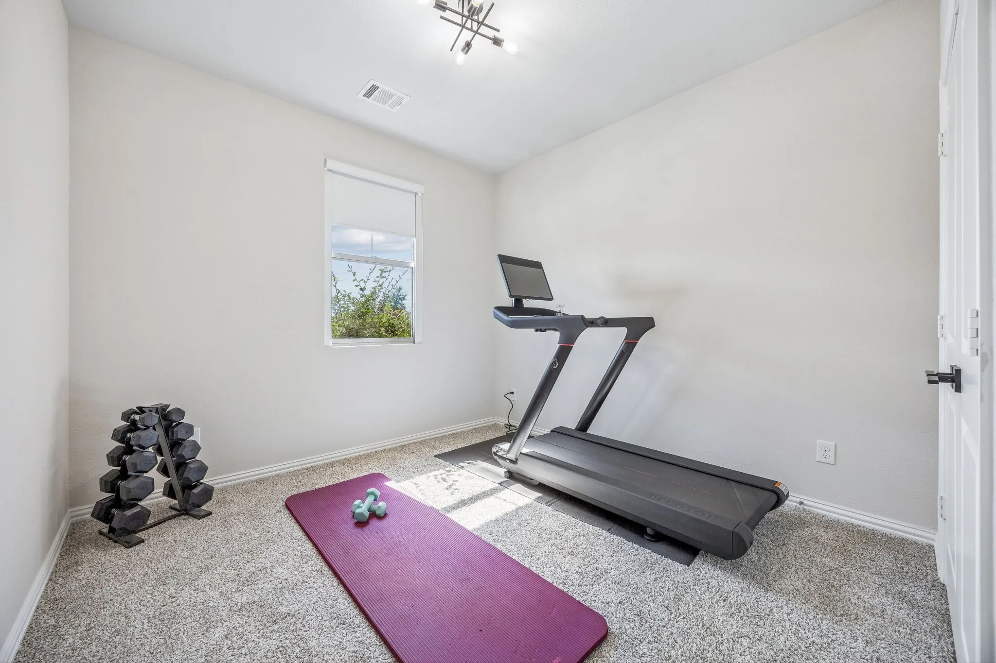 Single Family Residence For Sale in Collin County , 1523 Kirkdale Drive, Melissa, Texas 75454, 4 Bedrooms, 3 Bathrooms, 3 Garage spaces, 2,829 Sqft, built in 2022, Price $599,000, mls#21297493, Real Estate Agent in Melissa, Homes For Sale in Collin county, Homes For Sale in Melissa, Realtor in Melissa Texas, Real Estate Brokerage Independent Realty Texas, Luminita Cordes Realtor