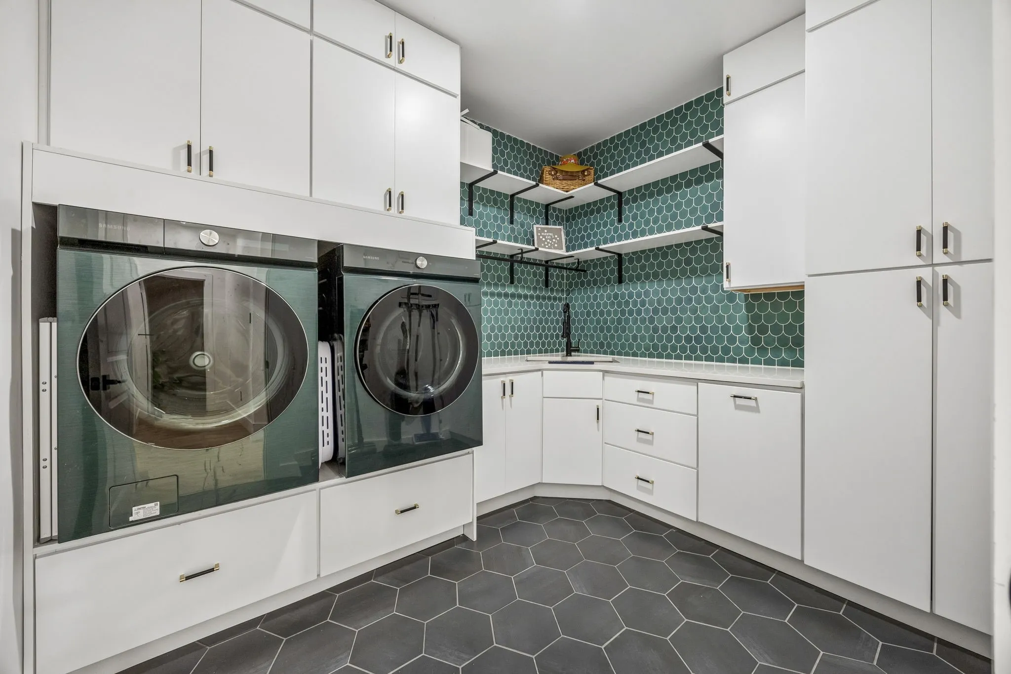 Single Family Residence For Sale in Collin County , 1523 Kirkdale Drive, Melissa, Texas 75454, 4 Bedrooms, 3 Bathrooms, 3 Garage spaces, 2,829 Sqft, built in 2022, Price $599,000, mls#21297493, Real Estate Agent in Melissa, Homes For Sale in Collin county, Homes For Sale in Melissa, Realtor in Melissa Texas, Real Estate Brokerage Independent Realty Texas, Luminita Cordes Realtor