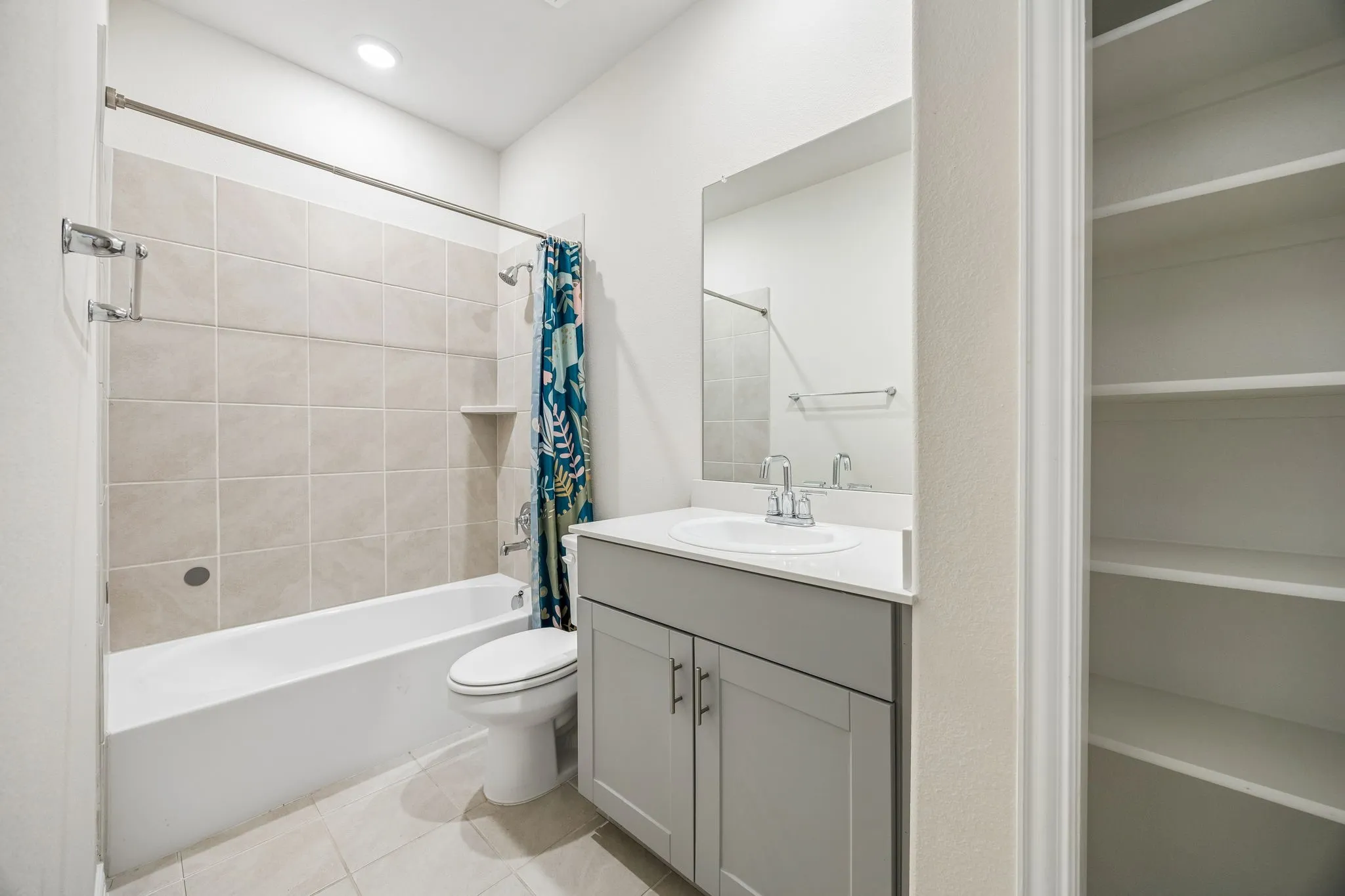 Single Family Residence For Sale in Collin County , 1523 Kirkdale Drive, Melissa, Texas 75454, 4 Bedrooms, 3 Bathrooms, 3 Garage spaces, 2,829 Sqft, built in 2022, Price $599,000, mls#21297493, Real Estate Agent in Melissa, Homes For Sale in Collin county, Homes For Sale in Melissa, Realtor in Melissa Texas, Real Estate Brokerage Independent Realty Texas, Luminita Cordes Realtor