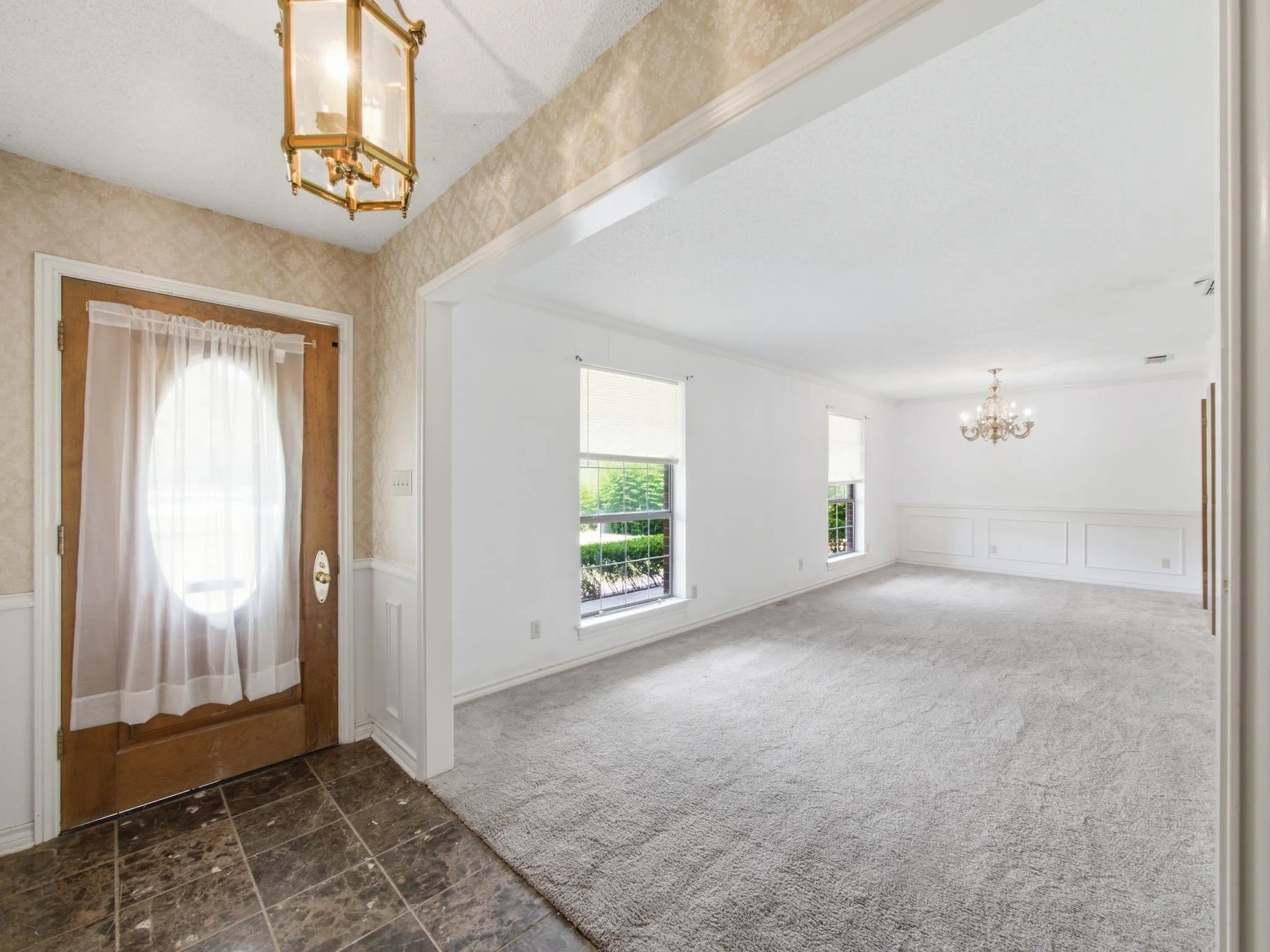 Single Family Residence For Sale in Dallas County , 316 Shadywood Lane, Seagoville, Texas 75159, 3 Bedrooms, 3 Bathrooms, 2 Garage spaces, 1,650 Sqft, built in 1981, Price $550,000, mls#21299617, Real Estate Agent in Seagoville, Homes For Sale in Dallas county, Homes For Sale in Seagoville, Realtor in Seagoville Texas, Real Estate Brokerage Independent Realty Texas, Luminita Cordes Realtor