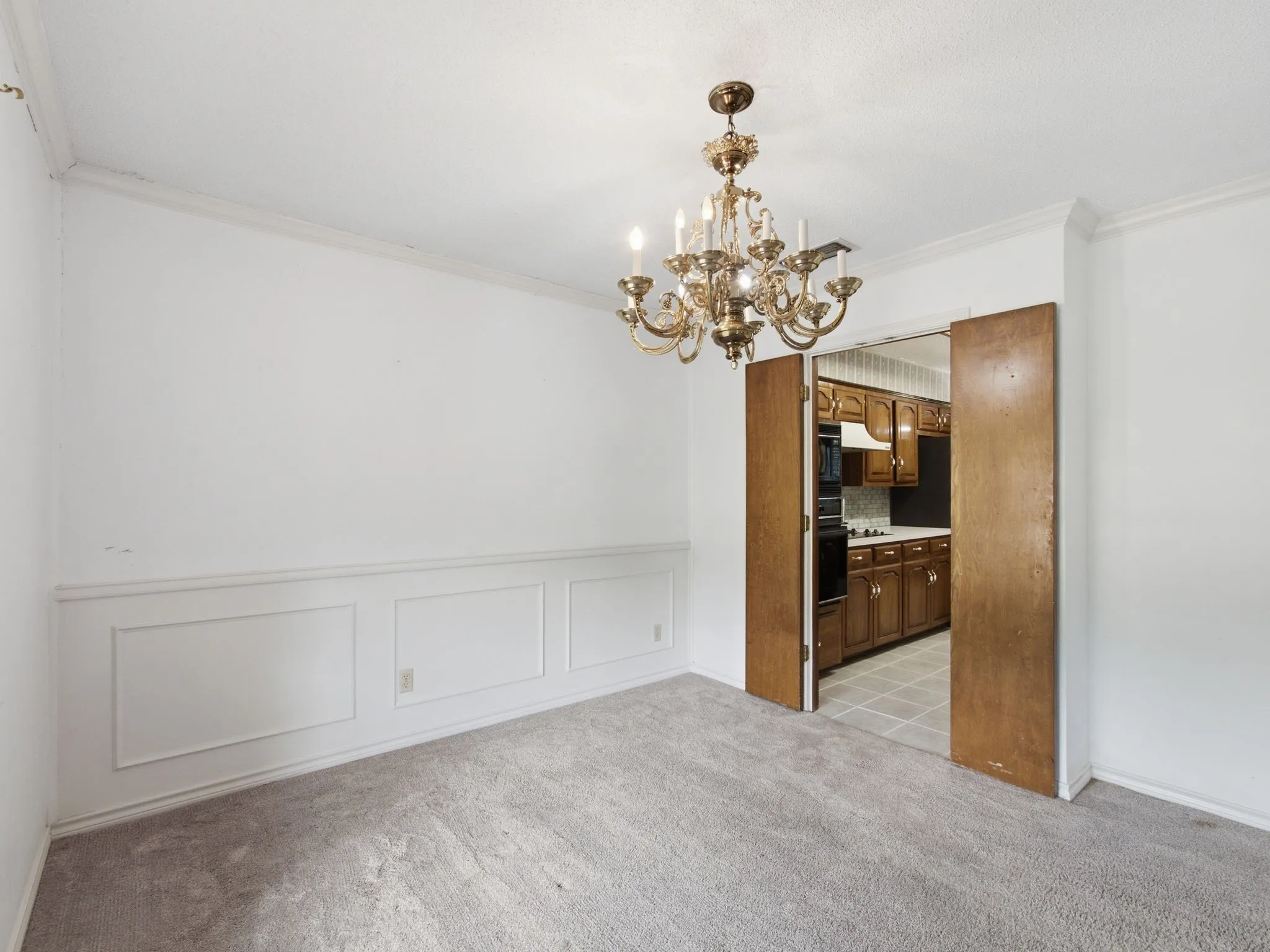 Single Family Residence For Sale in Dallas County , 316 Shadywood Lane, Seagoville, Texas 75159, 3 Bedrooms, 3 Bathrooms, 2 Garage spaces, 1,650 Sqft, built in 1981, Price $550,000, mls#21299617, Real Estate Agent in Seagoville, Homes For Sale in Dallas county, Homes For Sale in Seagoville, Realtor in Seagoville Texas, Real Estate Brokerage Independent Realty Texas, Luminita Cordes Realtor