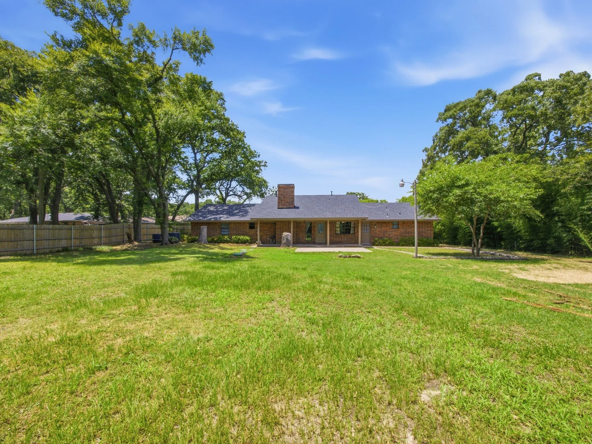 Single Family Residence For Sale in Dallas County , 316 Shadywood Lane, Seagoville, Texas 75159, 3 Bedrooms, 3 Bathrooms, 2 Garage spaces, 1,650 Sqft, built in 1981, Price $550,000, mls#21299617, Real Estate Agent in Seagoville, Homes For Sale in Dallas county, Homes For Sale in Seagoville, Realtor in Seagoville Texas, Real Estate Brokerage Independent Realty Texas, Luminita Cordes Realtor