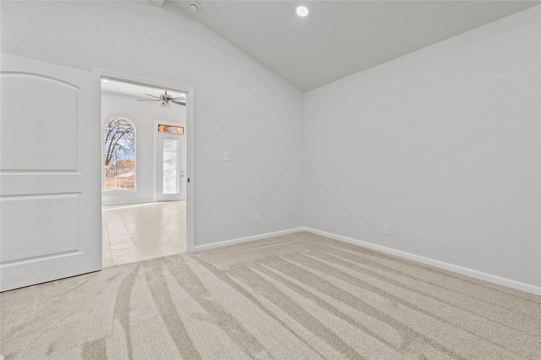 Single Family Residence For Rent in Parker County , 1701 E Lake Drive, Weatherford, Texas 76087, 3 Bedroom, 3 Bathroom, 2 Garage spaces, 1,563 Sqft, built in 0, mls#21307878, Real Estate Agent in Weatherford, Homes For Rent in Parker county, Homes For Rent in Weatherford, Realtor in Weatherford Texas, Real Estate Brokerage Independent Realty Texas, Luminita Cordes Realtor