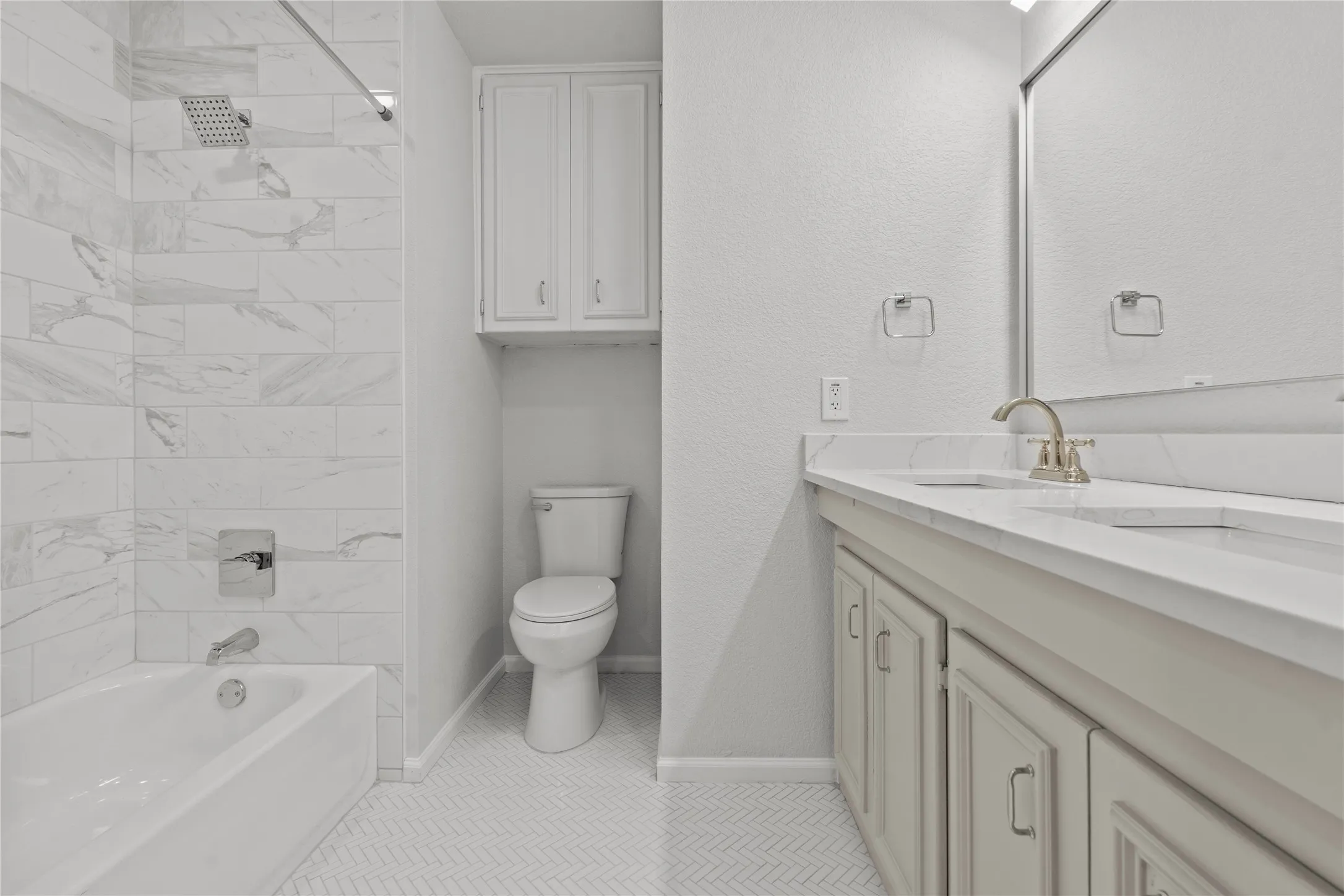 Single Family Residence For Rent in Parker County , 1701 E Lake Drive, Weatherford, Texas 76087, 3 Bedroom, 3 Bathroom, 2 Garage spaces, 1,563 Sqft, built in 0, mls#21307878, Real Estate Agent in Weatherford, Homes For Rent in Parker county, Homes For Rent in Weatherford, Realtor in Weatherford Texas, Real Estate Brokerage Independent Realty Texas, Luminita Cordes Realtor