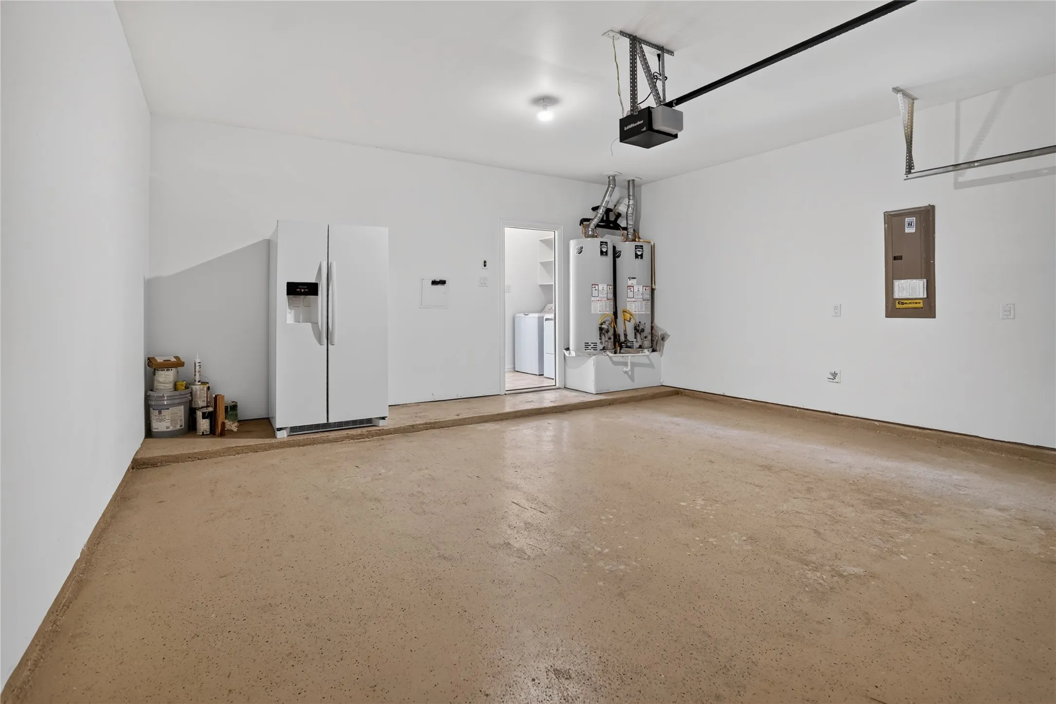 Single Family Residence For Sale in Collin County , 913 Avian Drive, Mc Kinney, Texas 75071, 4 Bedroom, 3 Bathroom, 2 Garage spaces, 3,141 Sqft, built in 2016, mls#21302175, Real Estate Agent in Mc Kinney, Homes For Sale in Collin county, Homes For Sale in Mc Kinney, Realtor in Mc Kinney Texas, Real Estate Brokerage Independent Realty Texas, Luminita Cordes Realtor