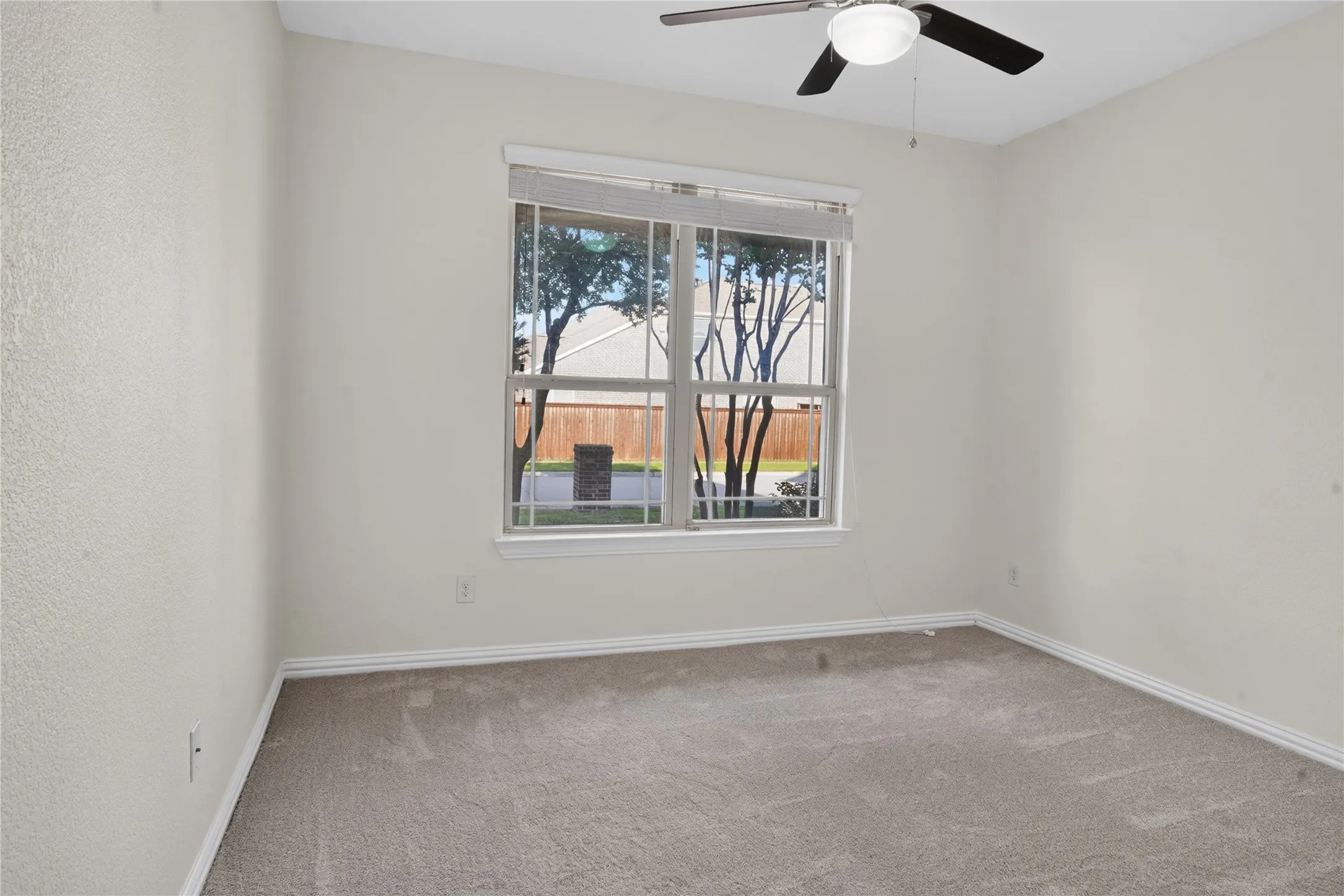Single Family Residence For Sale in Collin County , 913 Avian Drive, Mc Kinney, Texas 75071, 4 Bedroom, 3 Bathroom, 2 Garage spaces, 3,141 Sqft, built in 2016, mls#21302175, Real Estate Agent in Mc Kinney, Homes For Sale in Collin county, Homes For Sale in Mc Kinney, Realtor in Mc Kinney Texas, Real Estate Brokerage Independent Realty Texas, Luminita Cordes Realtor