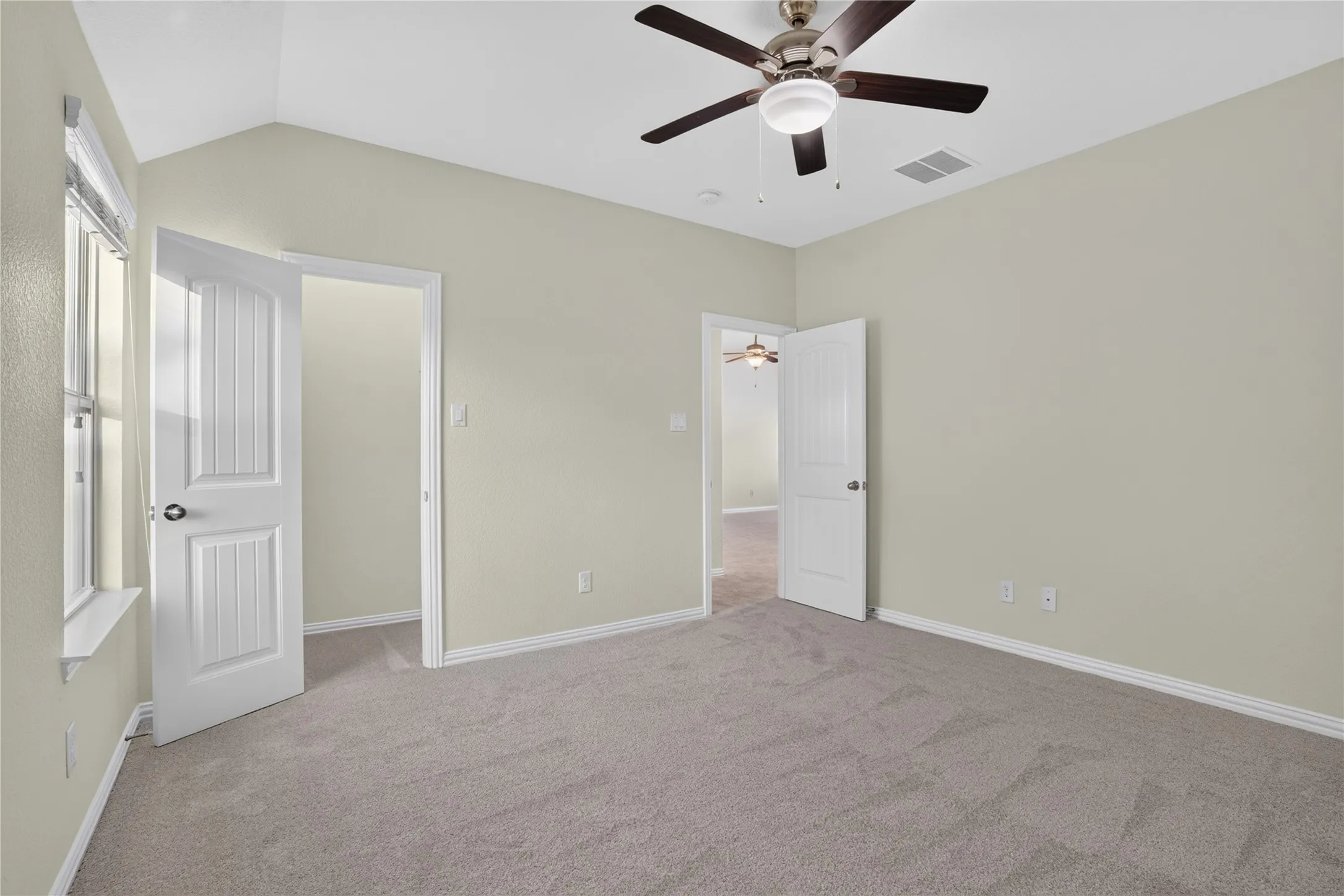 Single Family Residence For Sale in Collin County , 913 Avian Drive, Mc Kinney, Texas 75071, 4 Bedroom, 3 Bathroom, 2 Garage spaces, 3,141 Sqft, built in 2016, mls#21302175, Real Estate Agent in Mc Kinney, Homes For Sale in Collin county, Homes For Sale in Mc Kinney, Realtor in Mc Kinney Texas, Real Estate Brokerage Independent Realty Texas, Luminita Cordes Realtor