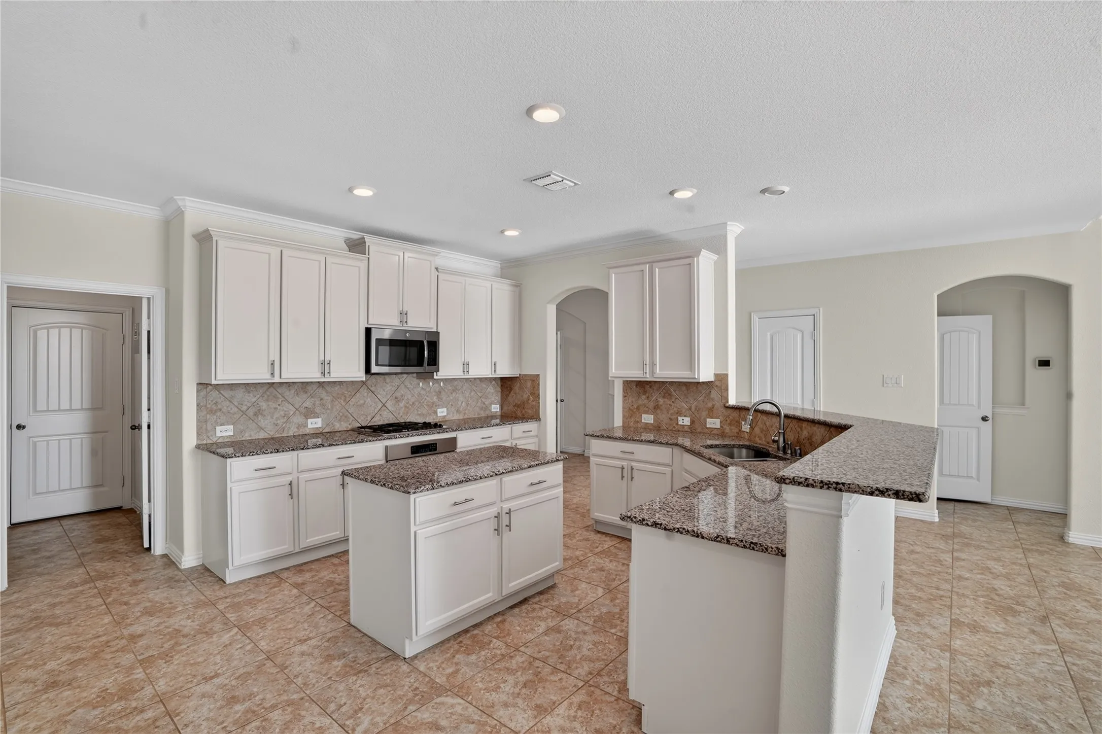Single Family Residence For Sale in Collin County , 913 Avian Drive, Mc Kinney, Texas 75071, 4 Bedroom, 3 Bathroom, 2 Garage spaces, 3,141 Sqft, built in 2016, mls#21302175, Real Estate Agent in Mc Kinney, Homes For Sale in Collin county, Homes For Sale in Mc Kinney, Realtor in Mc Kinney Texas, Real Estate Brokerage Independent Realty Texas, Luminita Cordes Realtor