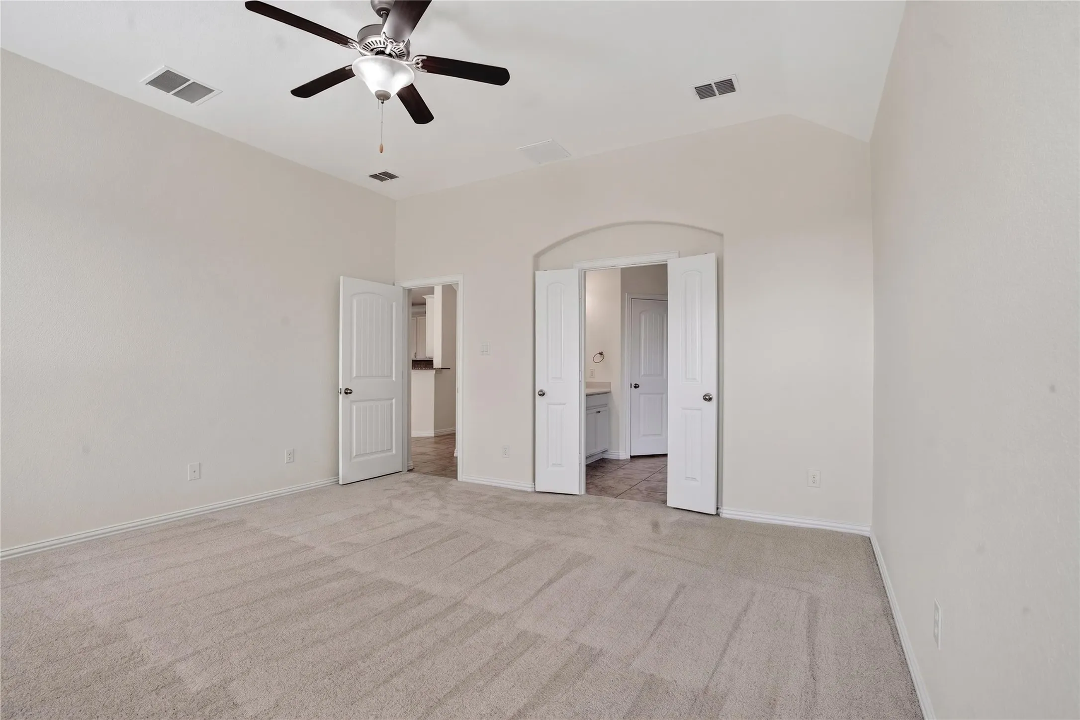 Single Family Residence For Sale in Collin County , 913 Avian Drive, Mc Kinney, Texas 75071, 4 Bedroom, 3 Bathroom, 2 Garage spaces, 3,141 Sqft, built in 2016, mls#21302175, Real Estate Agent in Mc Kinney, Homes For Sale in Collin county, Homes For Sale in Mc Kinney, Realtor in Mc Kinney Texas, Real Estate Brokerage Independent Realty Texas, Luminita Cordes Realtor