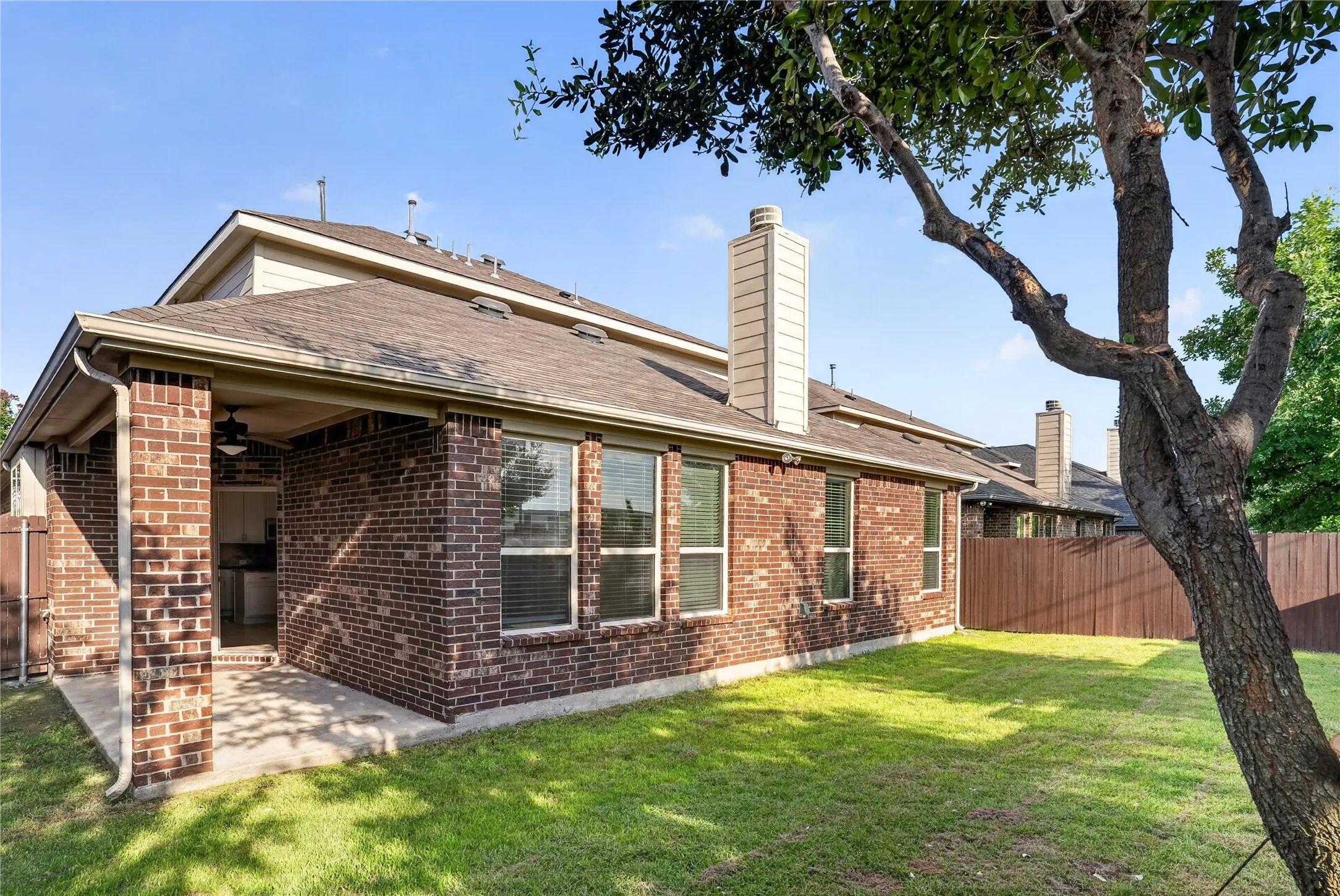 Single Family Residence For Sale in Collin County , 913 Avian Drive, Mc Kinney, Texas 75071, 4 Bedroom, 3 Bathroom, 2 Garage spaces, 3,141 Sqft, built in 2016, mls#21302175, Real Estate Agent in Mc Kinney, Homes For Sale in Collin county, Homes For Sale in Mc Kinney, Realtor in Mc Kinney Texas, Real Estate Brokerage Independent Realty Texas, Luminita Cordes Realtor