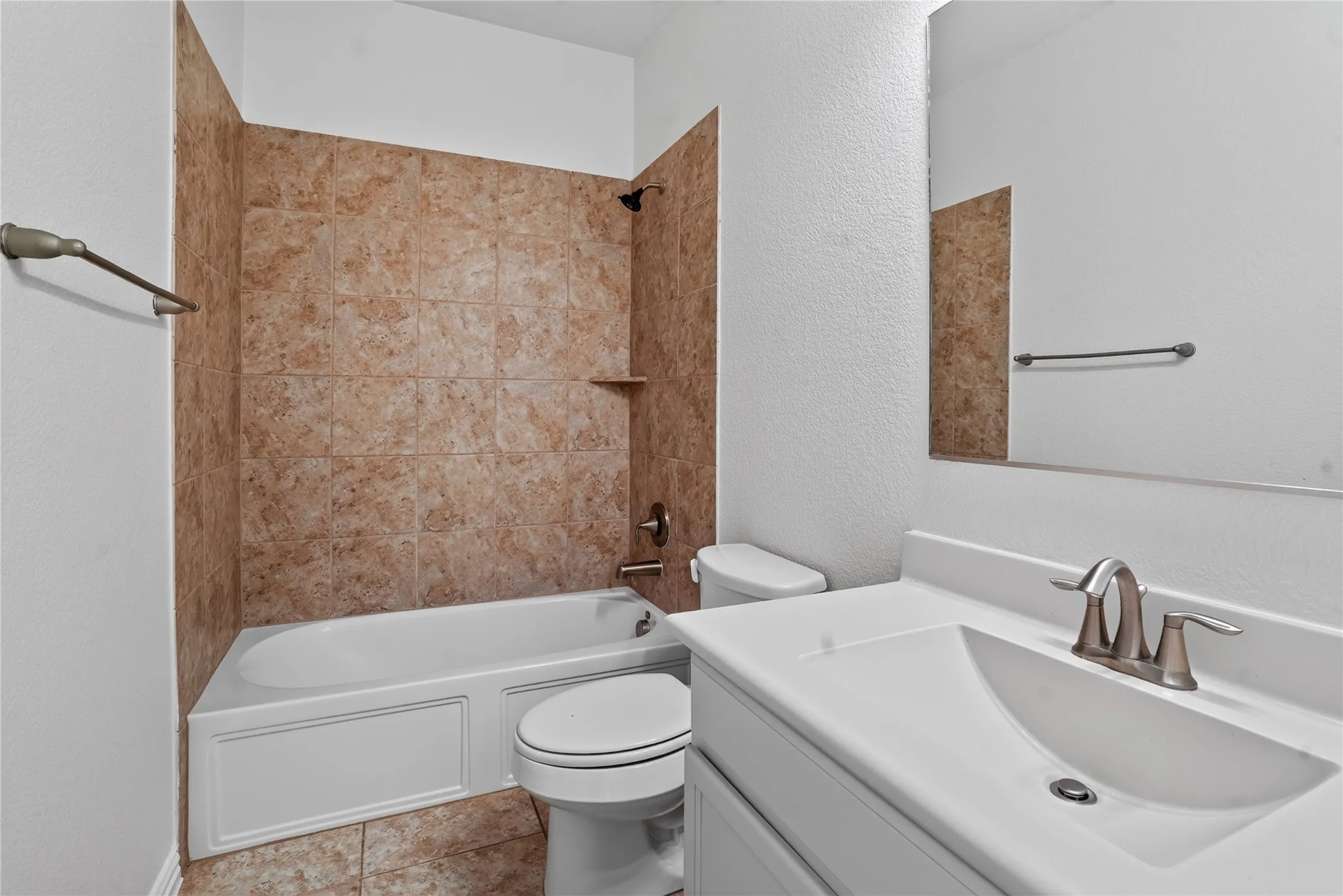 Single Family Residence For Sale in Collin County , 913 Avian Drive, Mc Kinney, Texas 75071, 4 Bedroom, 3 Bathroom, 2 Garage spaces, 3,141 Sqft, built in 2016, mls#21302175, Real Estate Agent in Mc Kinney, Homes For Sale in Collin county, Homes For Sale in Mc Kinney, Realtor in Mc Kinney Texas, Real Estate Brokerage Independent Realty Texas, Luminita Cordes Realtor