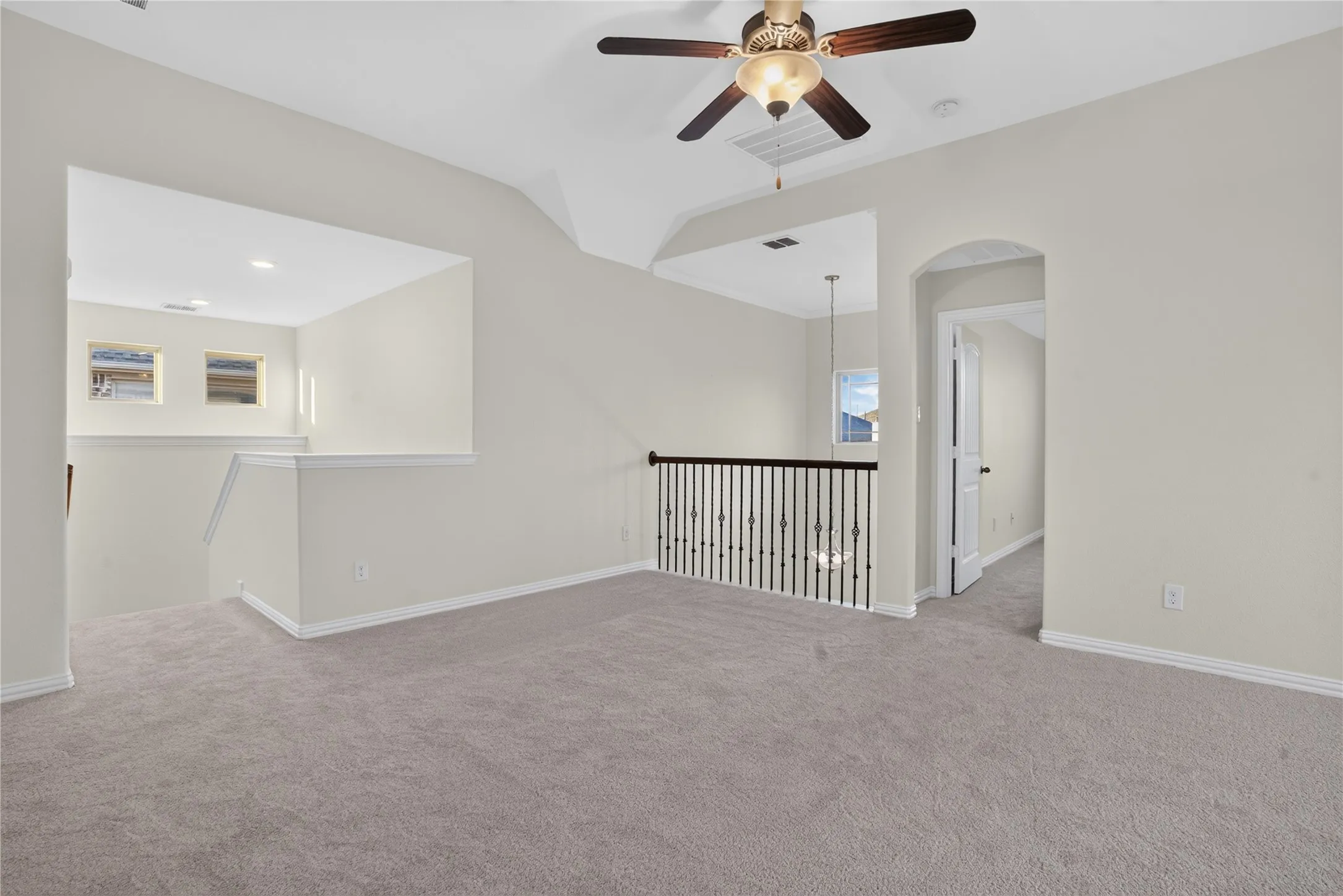 Single Family Residence For Sale in Collin County , 913 Avian Drive, Mc Kinney, Texas 75071, 4 Bedroom, 3 Bathroom, 2 Garage spaces, 3,141 Sqft, built in 2016, mls#21302175, Real Estate Agent in Mc Kinney, Homes For Sale in Collin county, Homes For Sale in Mc Kinney, Realtor in Mc Kinney Texas, Real Estate Brokerage Independent Realty Texas, Luminita Cordes Realtor