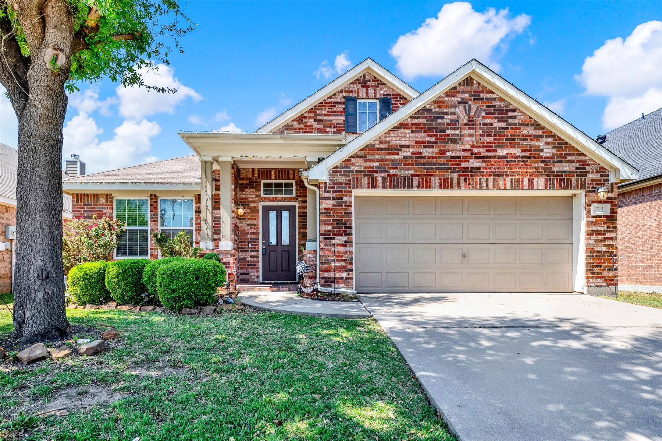 Single Family Residence For Sale in Denton County , 512 Turnstone Drive, Little Elm, Texas 75068, 3 Bedroom, 2 Bathroom, 2 Garage spaces, 2,226 Sqft, built in 2008, mls#21293581, Real Estate Agent in Little Elm, Homes For Sale in Denton county, Homes For Sale in Little Elm, Realtor in Little Elm Texas, Real Estate Brokerage Independent Realty Texas, Luminita Cordes Realtor