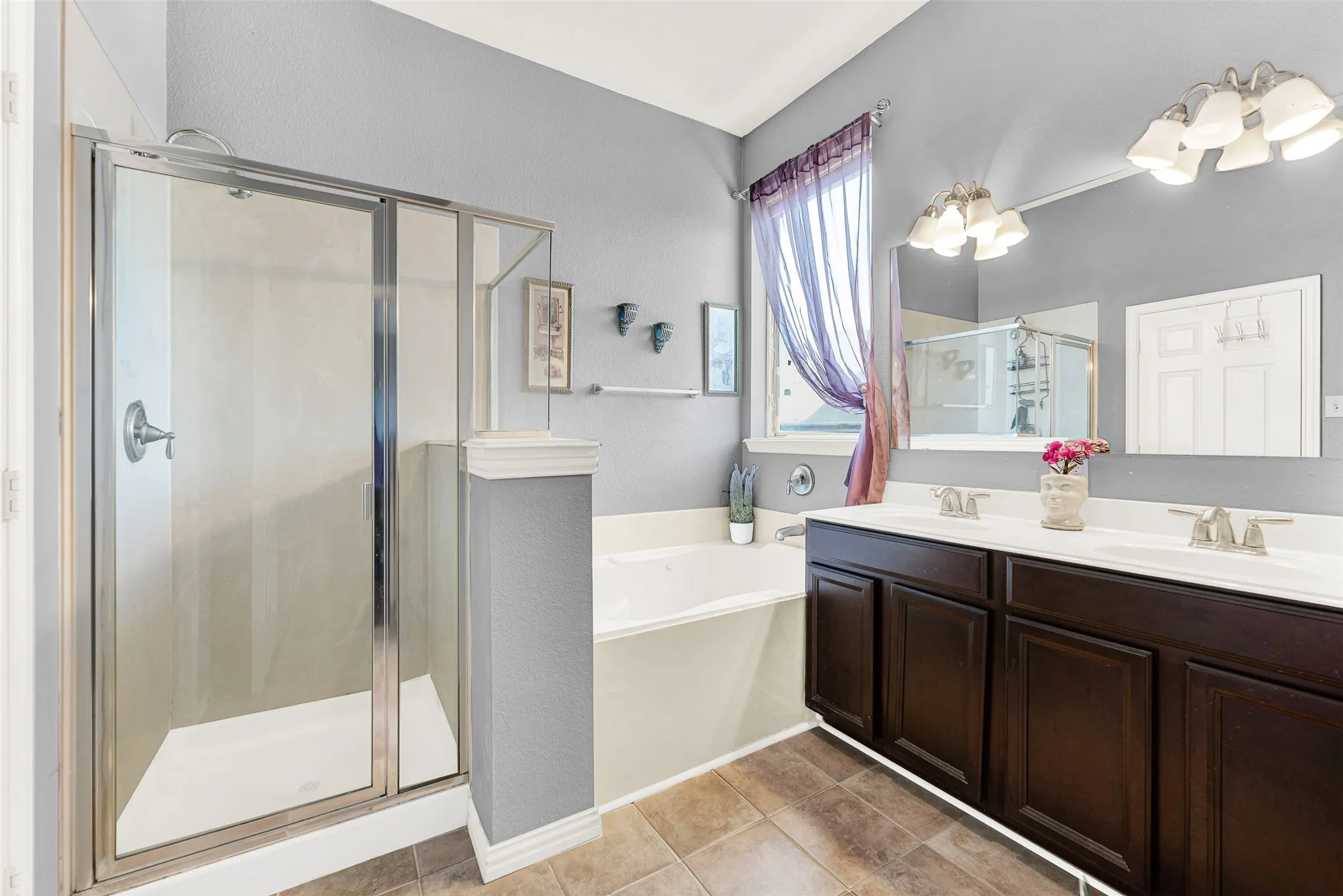 Single Family Residence For Sale in Denton County , 512 Turnstone Drive, Little Elm, Texas 75068, 3 Bedroom, 2 Bathroom, 2 Garage spaces, 2,226 Sqft, built in 2008, mls#21293581, Real Estate Agent in Little Elm, Homes For Sale in Denton county, Homes For Sale in Little Elm, Realtor in Little Elm Texas, Real Estate Brokerage Independent Realty Texas, Luminita Cordes Realtor
