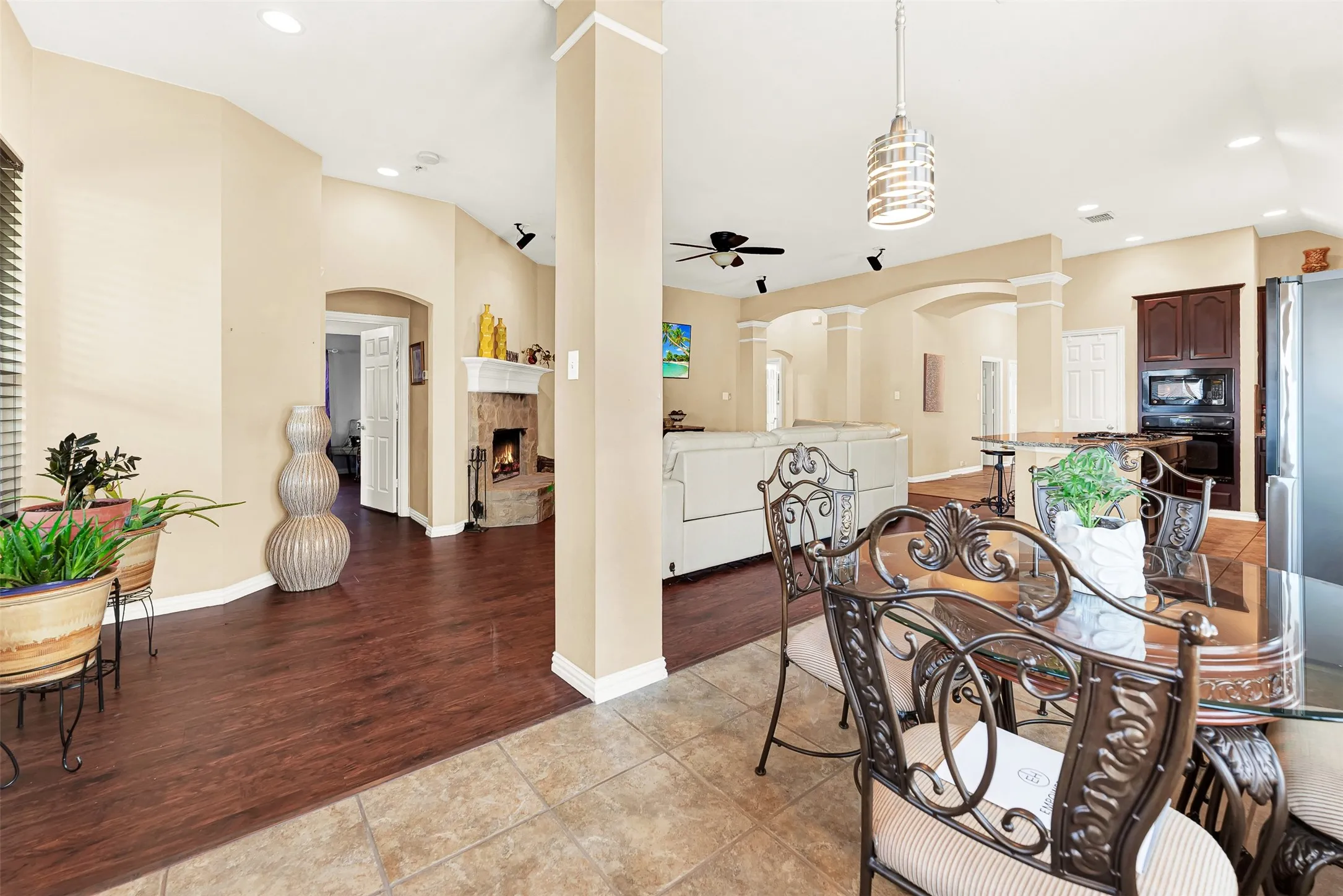 Single Family Residence For Sale in Denton County , 512 Turnstone Drive, Little Elm, Texas 75068, 3 Bedroom, 2 Bathroom, 2 Garage spaces, 2,226 Sqft, built in 2008, mls#21293581, Real Estate Agent in Little Elm, Homes For Sale in Denton county, Homes For Sale in Little Elm, Realtor in Little Elm Texas, Real Estate Brokerage Independent Realty Texas, Luminita Cordes Realtor