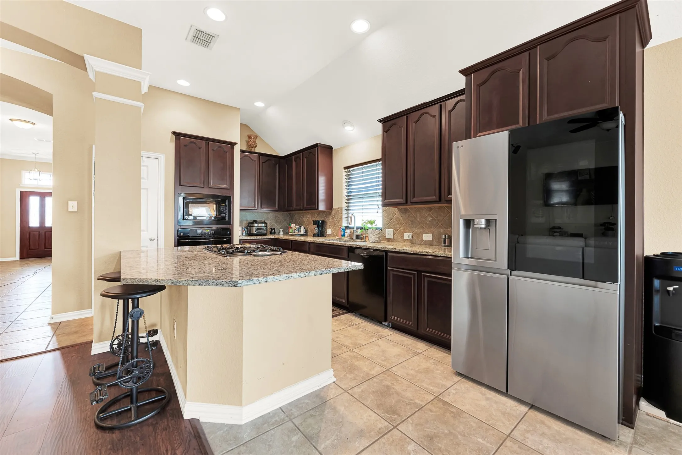 Single Family Residence For Sale in Denton County , 512 Turnstone Drive, Little Elm, Texas 75068, 3 Bedroom, 2 Bathroom, 2 Garage spaces, 2,226 Sqft, built in 2008, mls#21293581, Real Estate Agent in Little Elm, Homes For Sale in Denton county, Homes For Sale in Little Elm, Realtor in Little Elm Texas, Real Estate Brokerage Independent Realty Texas, Luminita Cordes Realtor