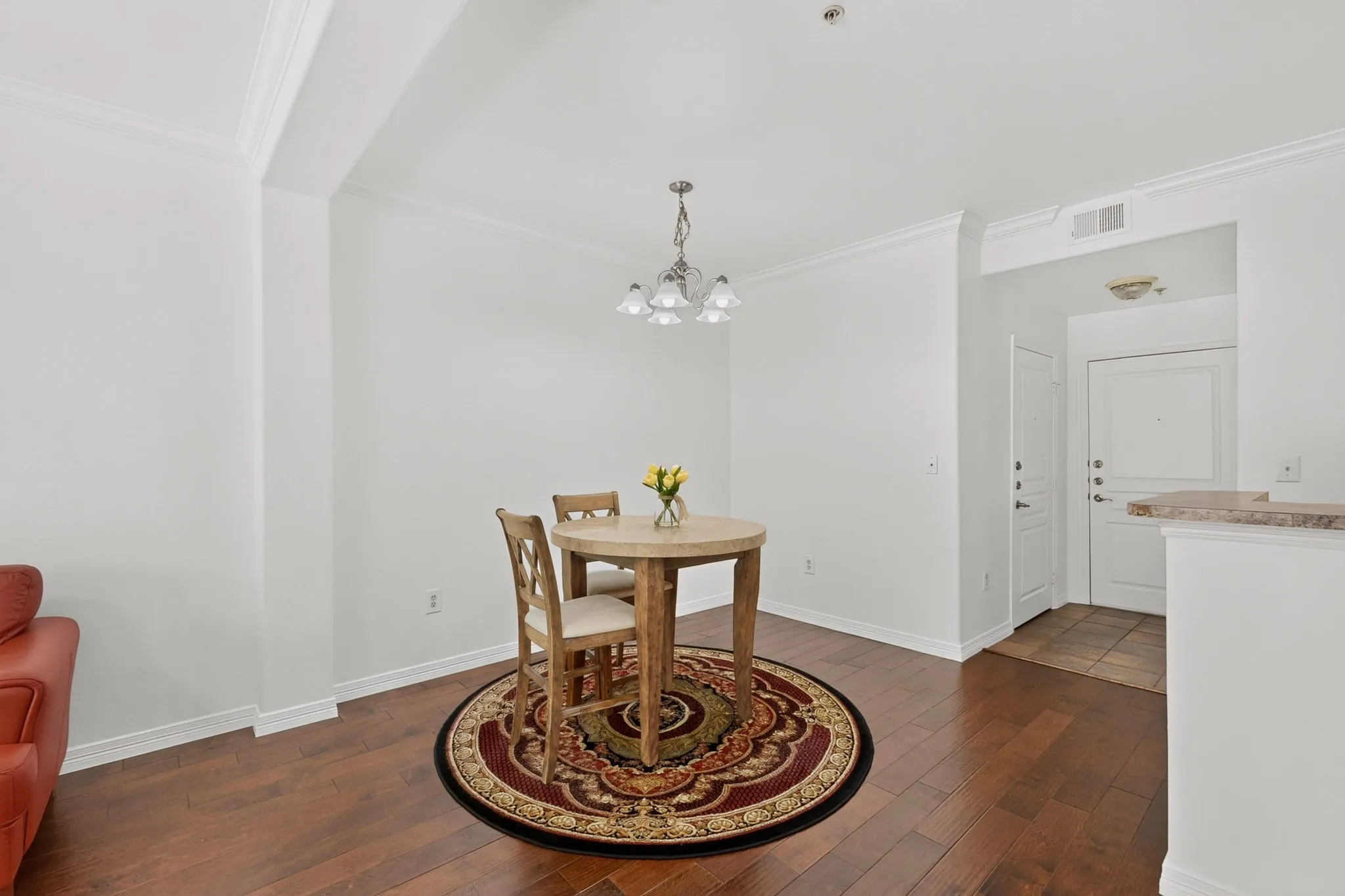Condominium For Sale in Dallas County , 330 Las Colinas Boulevard E 220, Irving, Texas 75039, 1 Bedroom, 1 Bathroom, 1 Garage spaces, 813 Sqft, built in 2001, mls#21307870, Real Estate Agent in Irving, Homes For Sale in Dallas county, Homes For Sale in Irving, Realtor in Irving Texas, Real Estate Brokerage Independent Realty Texas, Luminita Cordes Realtor