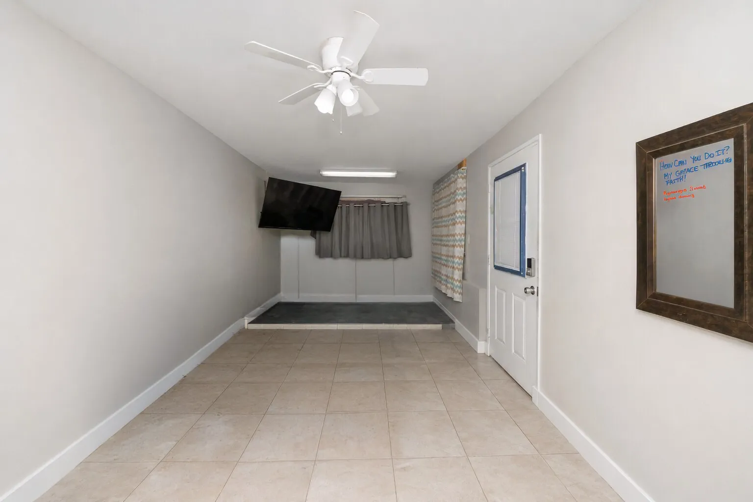 Single Family Residence For Sale in Tarrant County , 4028 Shawnee Trail, Lake Worth, Texas 76135, 4 Bedroom, 2 Bathroom, 2 Garage spaces, 2,260 Sqft, built in 1960, mls#21307778, Real Estate Agent in Lake Worth, Homes For Sale in Tarrant county, Homes For Sale in Lake Worth, Realtor in Lake Worth Texas, Real Estate Brokerage Independent Realty Texas, Luminita Cordes Realtor