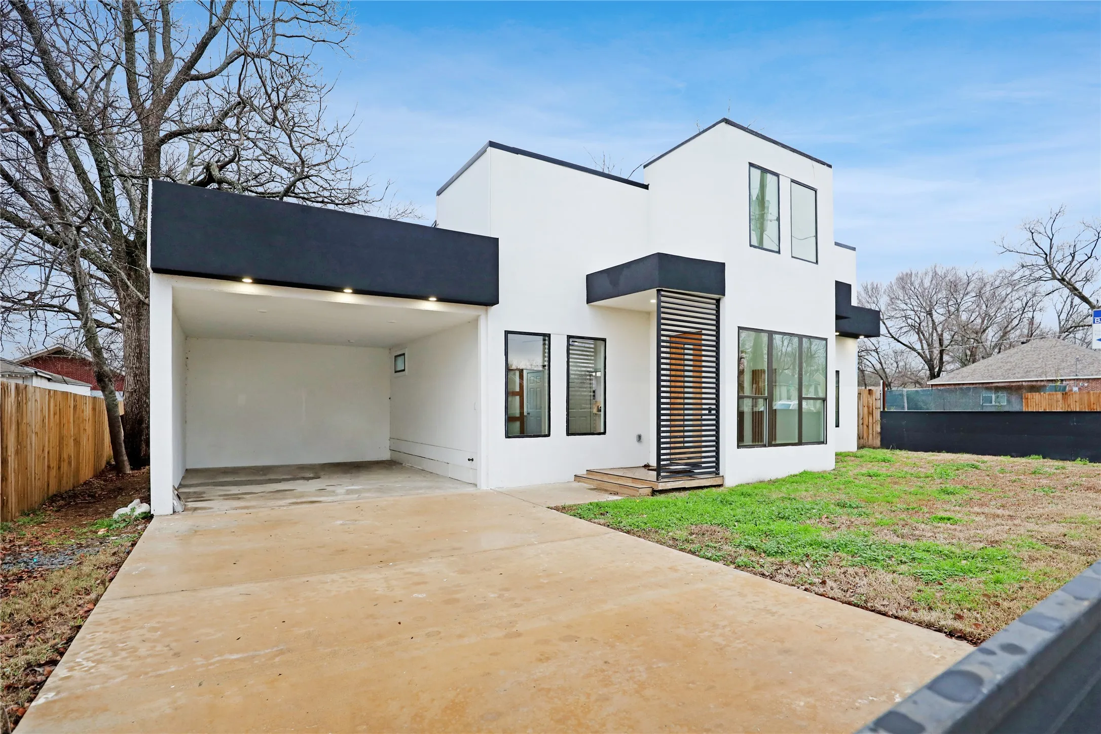 Single Family Residence For Sale in Dallas County , 2606 Fordham Road, Dallas, Texas 75216, 4 Bedroom, 3 Bathroom, 2 Garage spaces, 1,880 Sqft, built in 2022, mls#21307893, Real Estate Agent in Dallas, Homes For Sale in Dallas county, Homes For Sale in Dallas, Realtor in Dallas Texas, Real Estate Brokerage Independent Realty Texas, Luminita Cordes Realtor