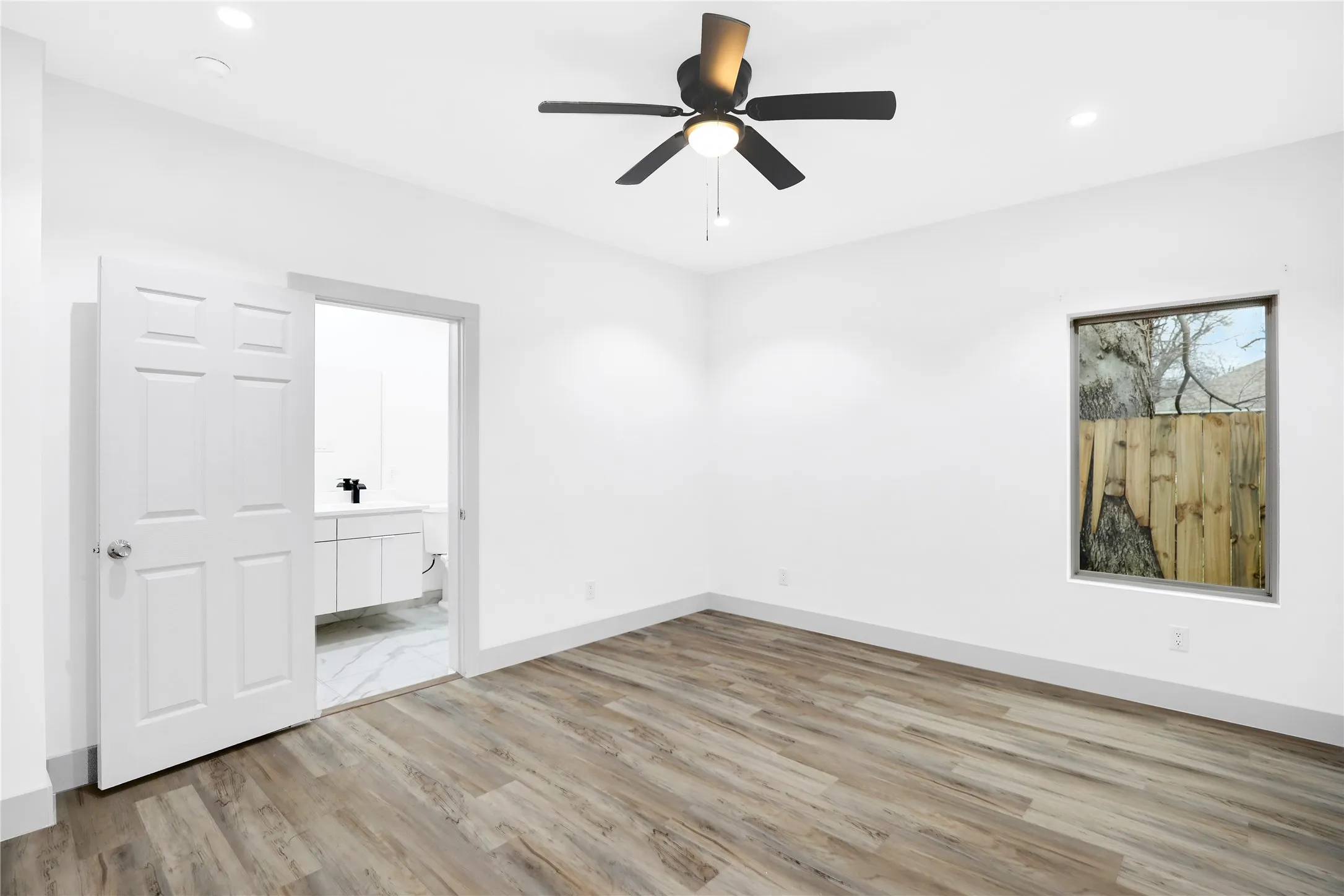 Single Family Residence For Sale in Dallas County , 2606 Fordham Road, Dallas, Texas 75216, 4 Bedroom, 3 Bathroom, 2 Garage spaces, 1,880 Sqft, built in 2022, mls#21307893, Real Estate Agent in Dallas, Homes For Sale in Dallas county, Homes For Sale in Dallas, Realtor in Dallas Texas, Real Estate Brokerage Independent Realty Texas, Luminita Cordes Realtor