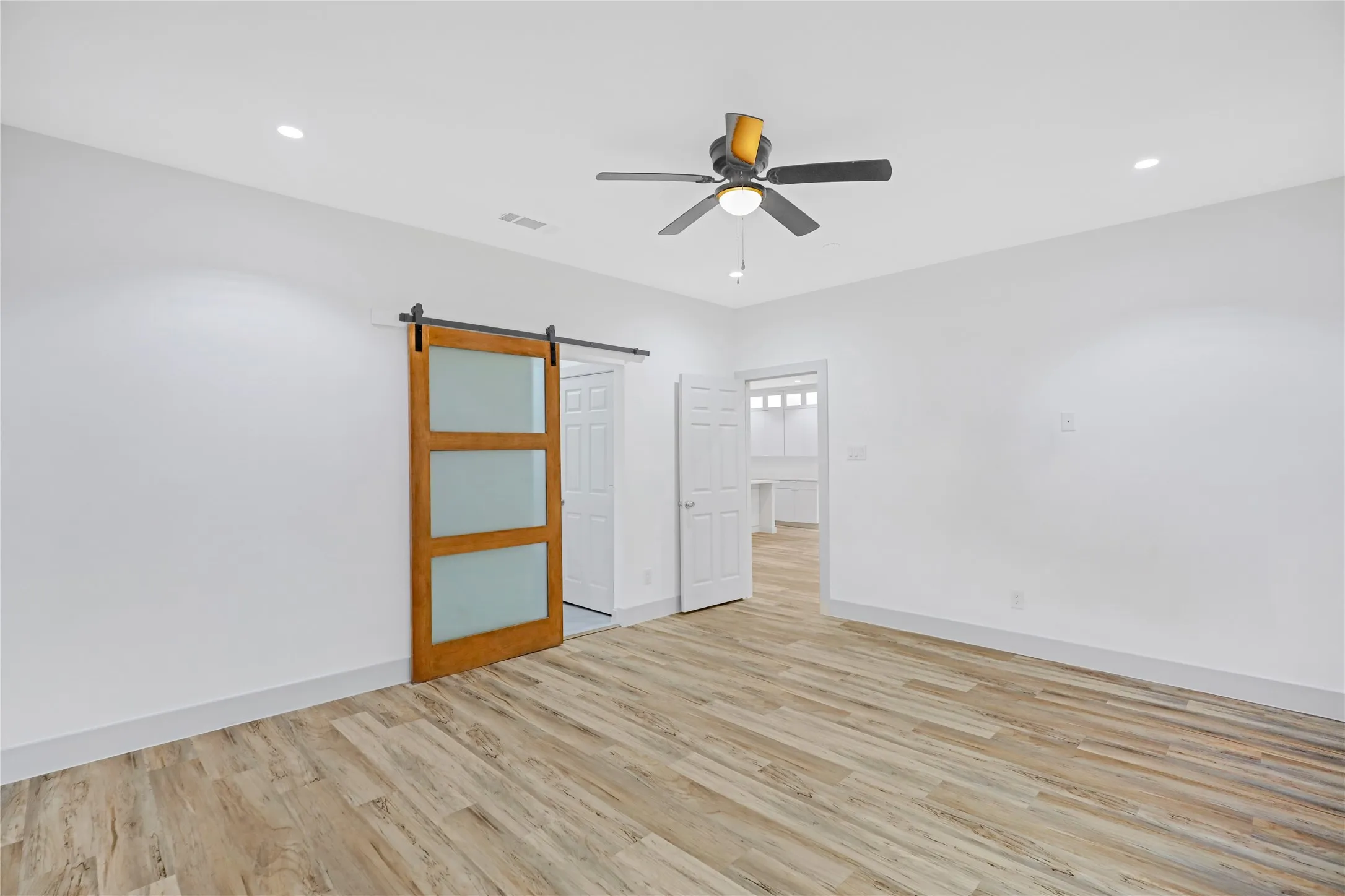 Single Family Residence For Sale in Dallas County , 2606 Fordham Road, Dallas, Texas 75216, 4 Bedroom, 3 Bathroom, 2 Garage spaces, 1,880 Sqft, built in 2022, mls#21307893, Real Estate Agent in Dallas, Homes For Sale in Dallas county, Homes For Sale in Dallas, Realtor in Dallas Texas, Real Estate Brokerage Independent Realty Texas, Luminita Cordes Realtor